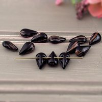 13mm Vintage Black Teardrop Glass Stones (24)