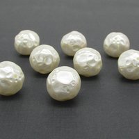 Vintage Faux Pearls, 15.5mm Round Pearlized Beads (8)