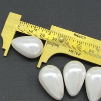 26.5x17mm Teardrop Beads, Vintage White Plastic Pearls