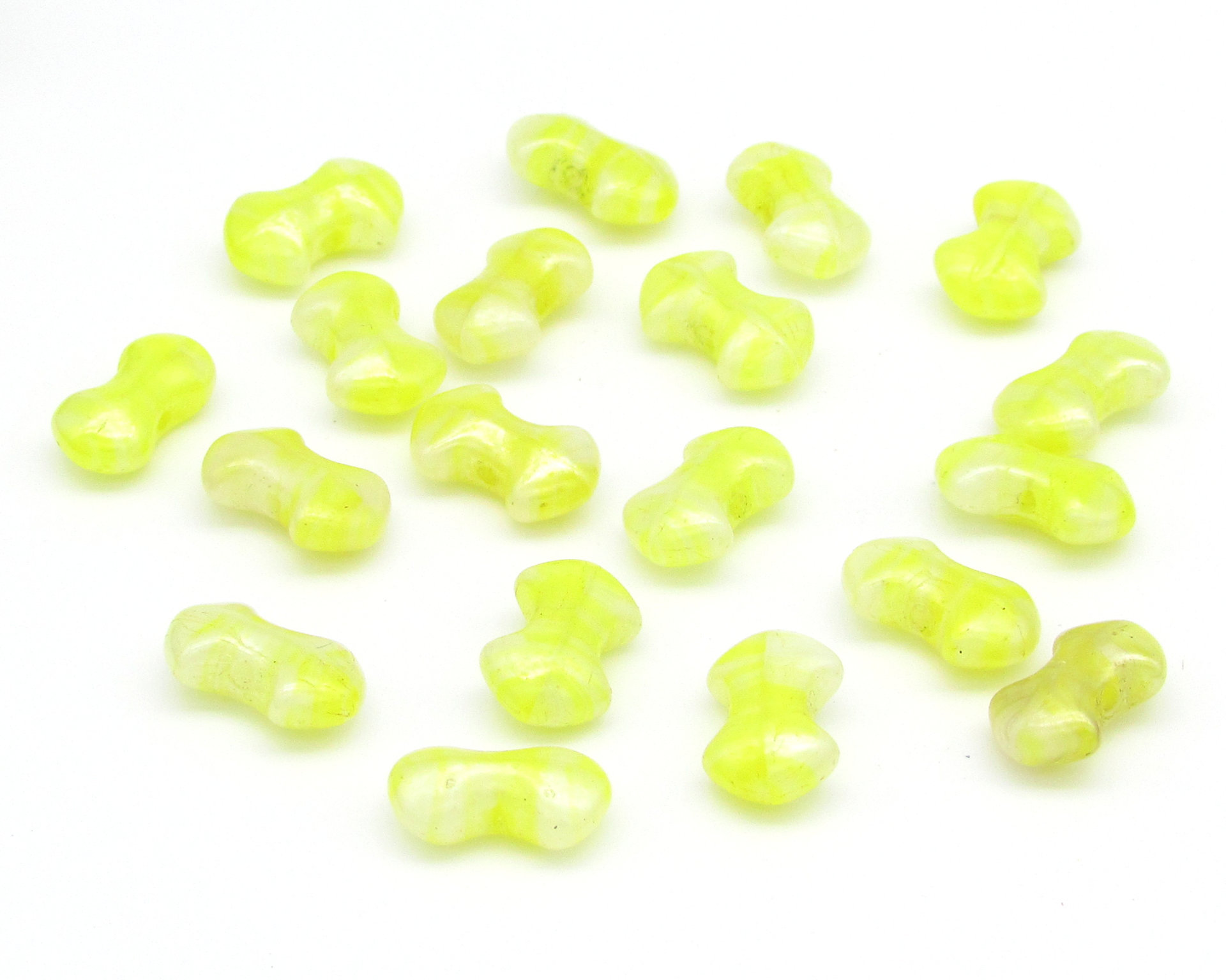 Vintage 11x7mm Yellow Glass Bowtie Beads (19)