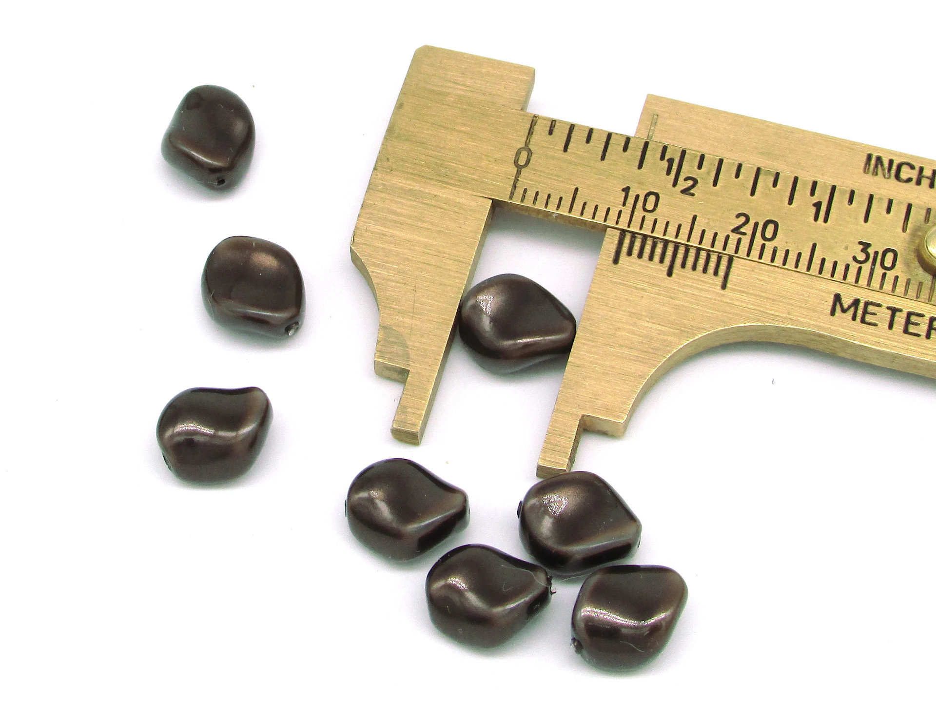 9x8mm Twisted Oval Opaque Brown Crystal Pearl Beads