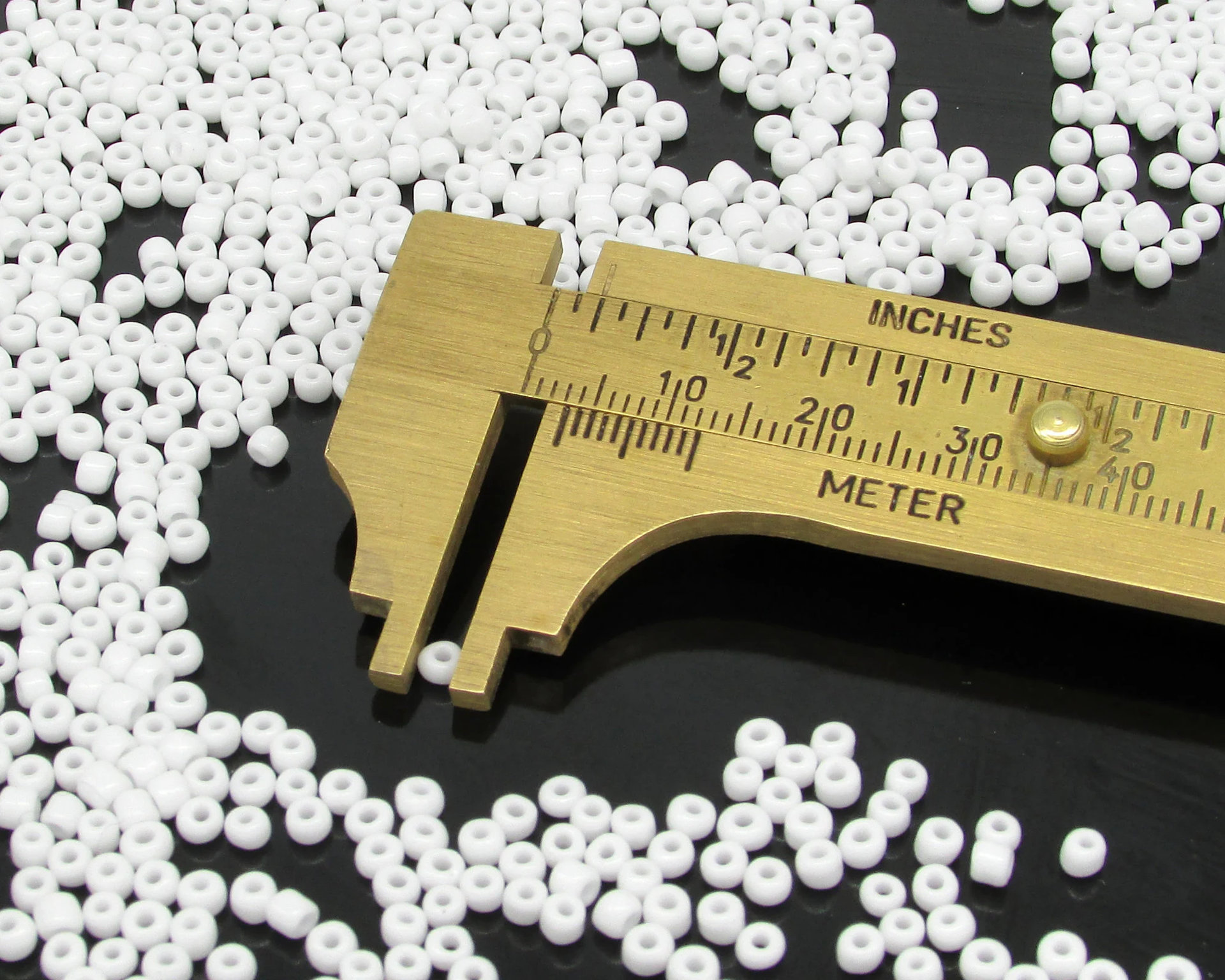 8/0 Round Seed Beads Opaque White