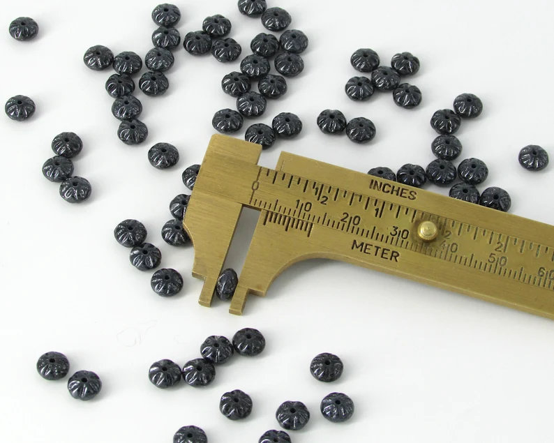 4x7mm Fluted Rondelles, Hematite Gray Pressed Glass Spacer Beads (35)