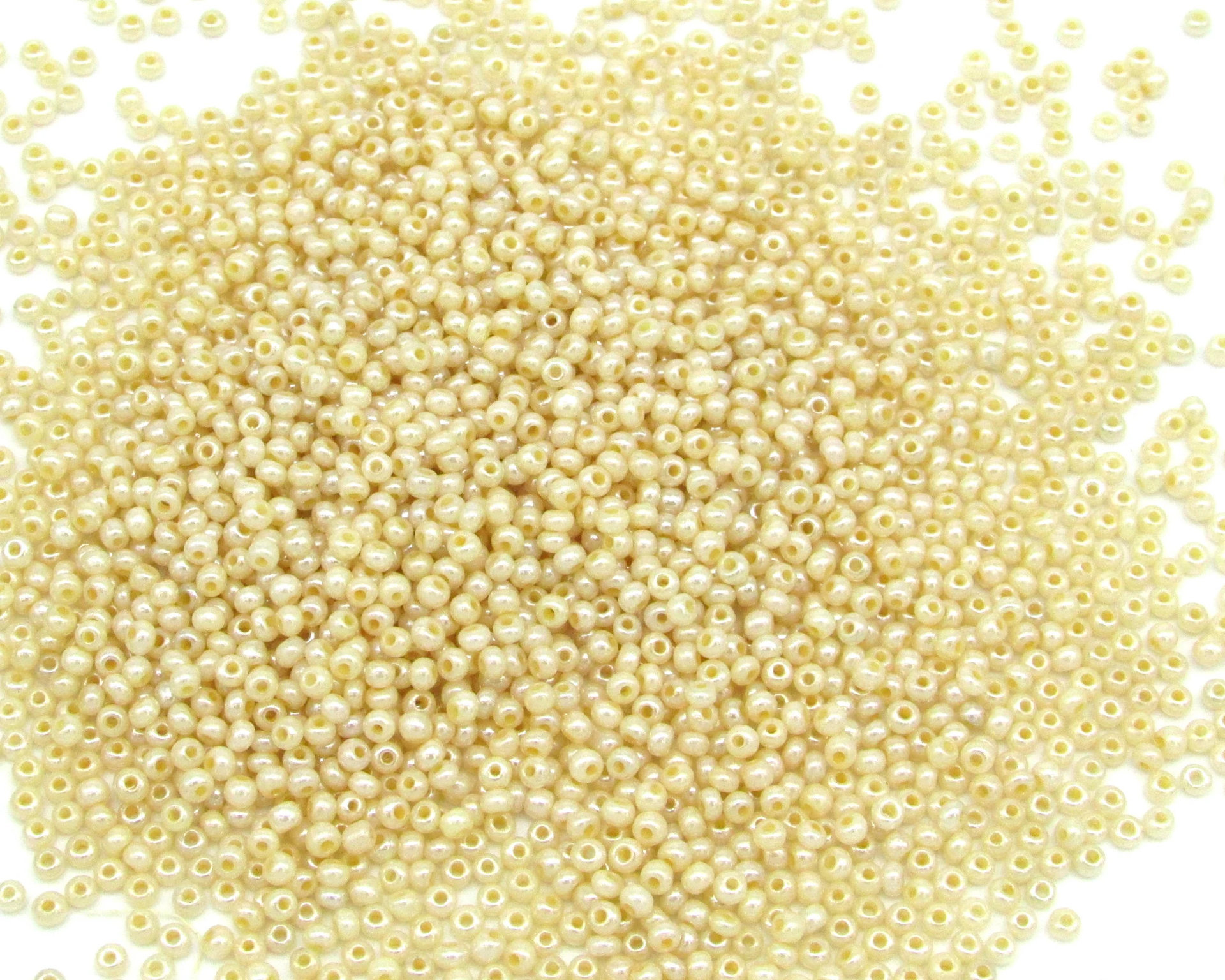 11/0 Seed Beads, Beige Pearl