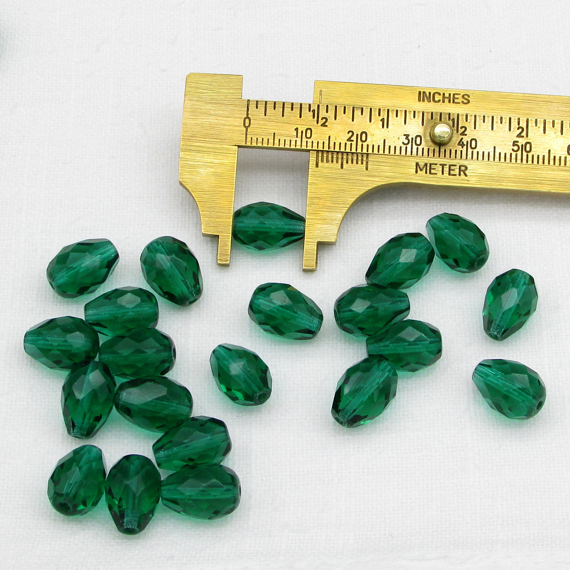 13x9.5mm Emerald Faceted Teardrops (22)