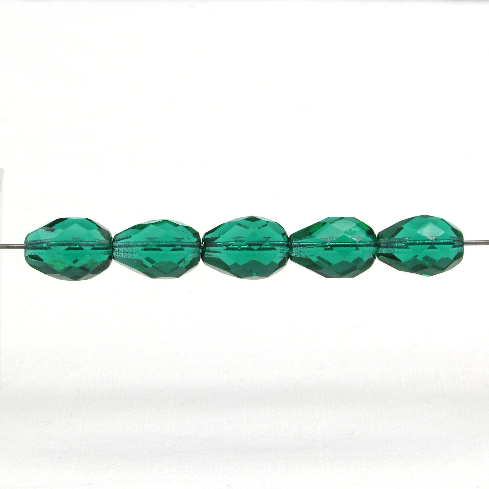 13x9.5mm Emerald Faceted Teardrops (22)
