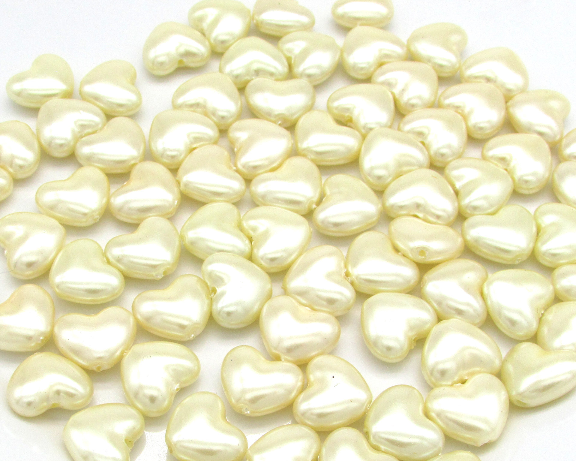10.5mm Flat Heart Beads, Opaque Cream Vintage Plastic Pearls (24)