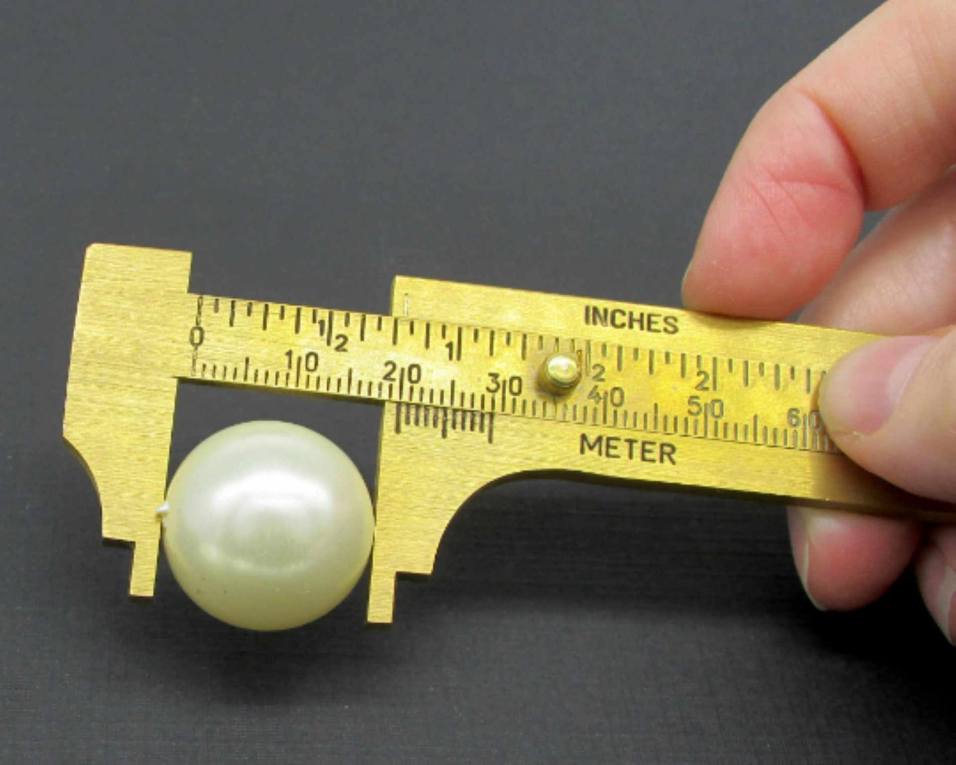 Vintage Cultura Faux Pearls, 18mm 20mm Round Plastic Beads