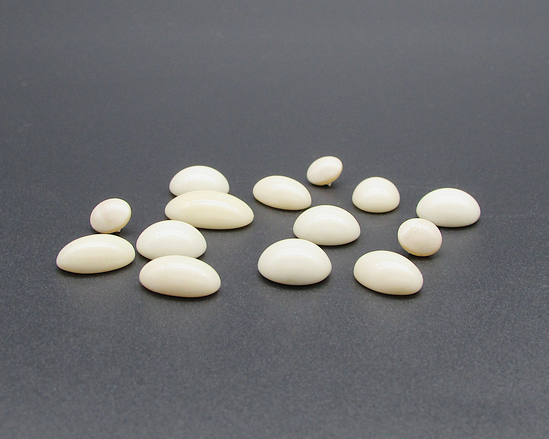 Vintage Cabochon Mix, Opaque Cream Glass Stones