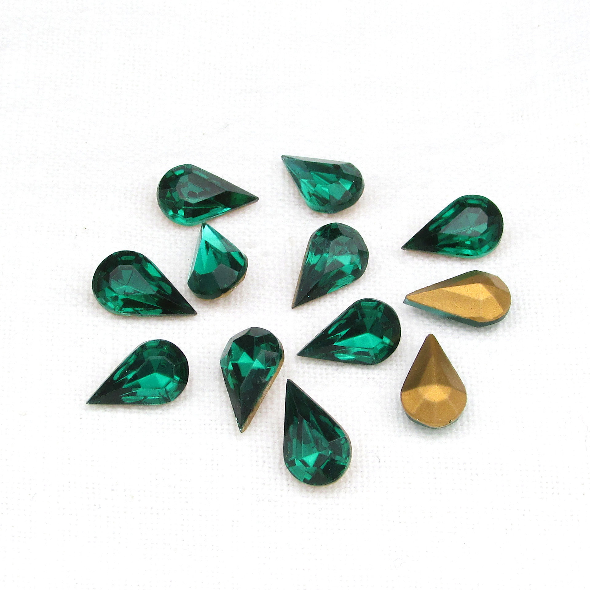 Emerald 13x7.8mm Pears, TTC Foiled Rhinestones