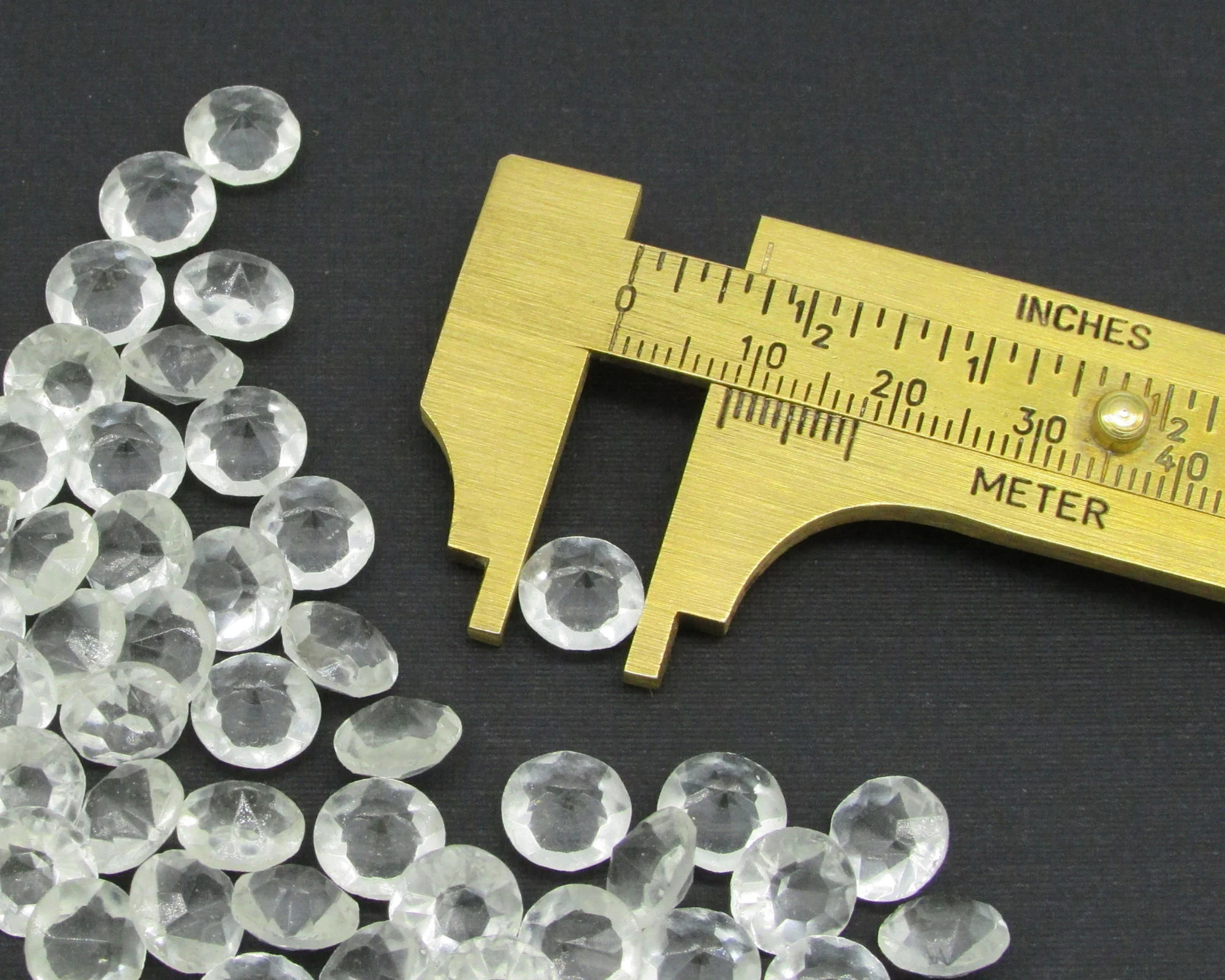 Vintage 39ss Clear Rhinestone Chatons, Unfoiled Glass Gems