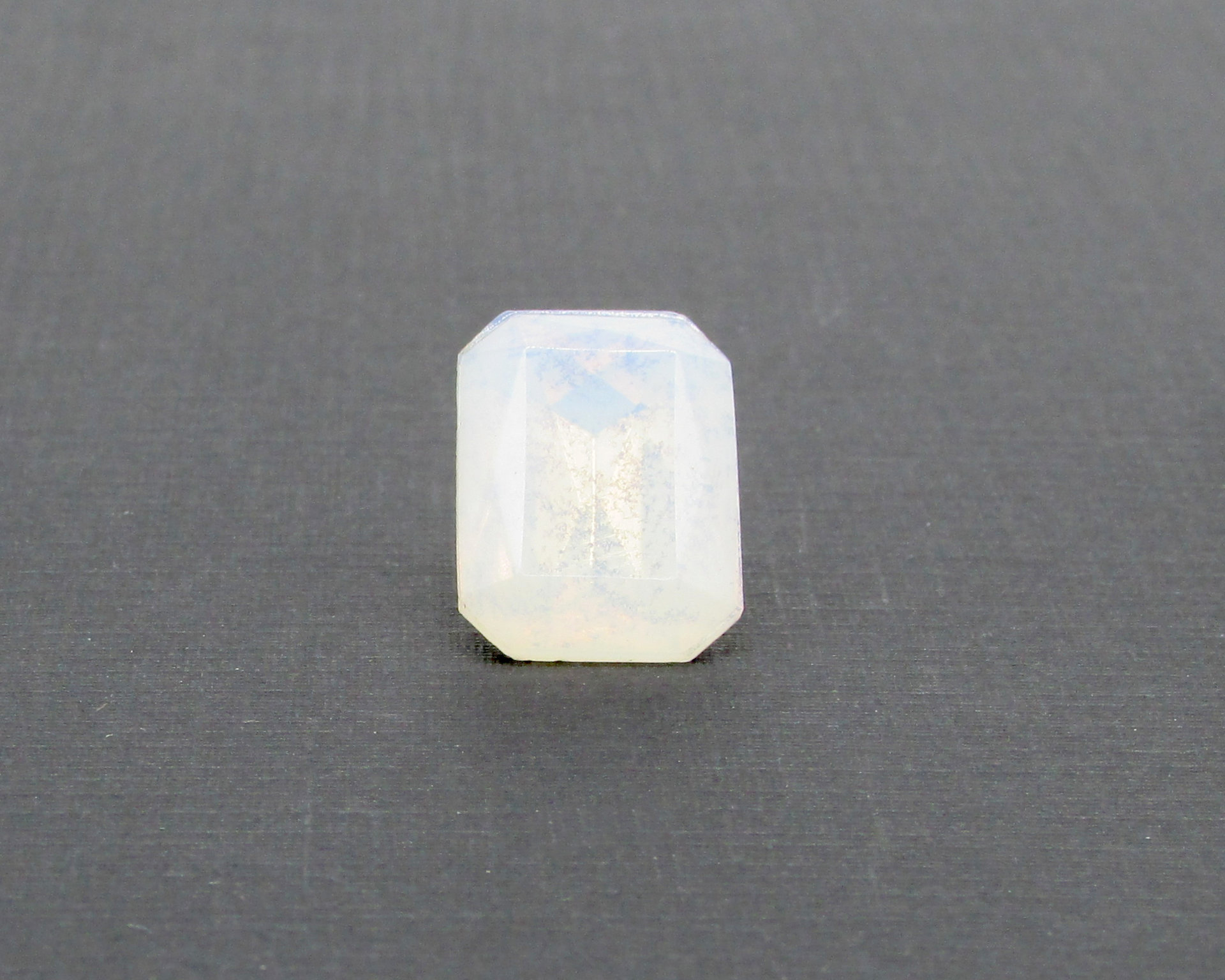 19x13.8mm Octagon Baguette, Vintage Opaline Foiled Rhinestone