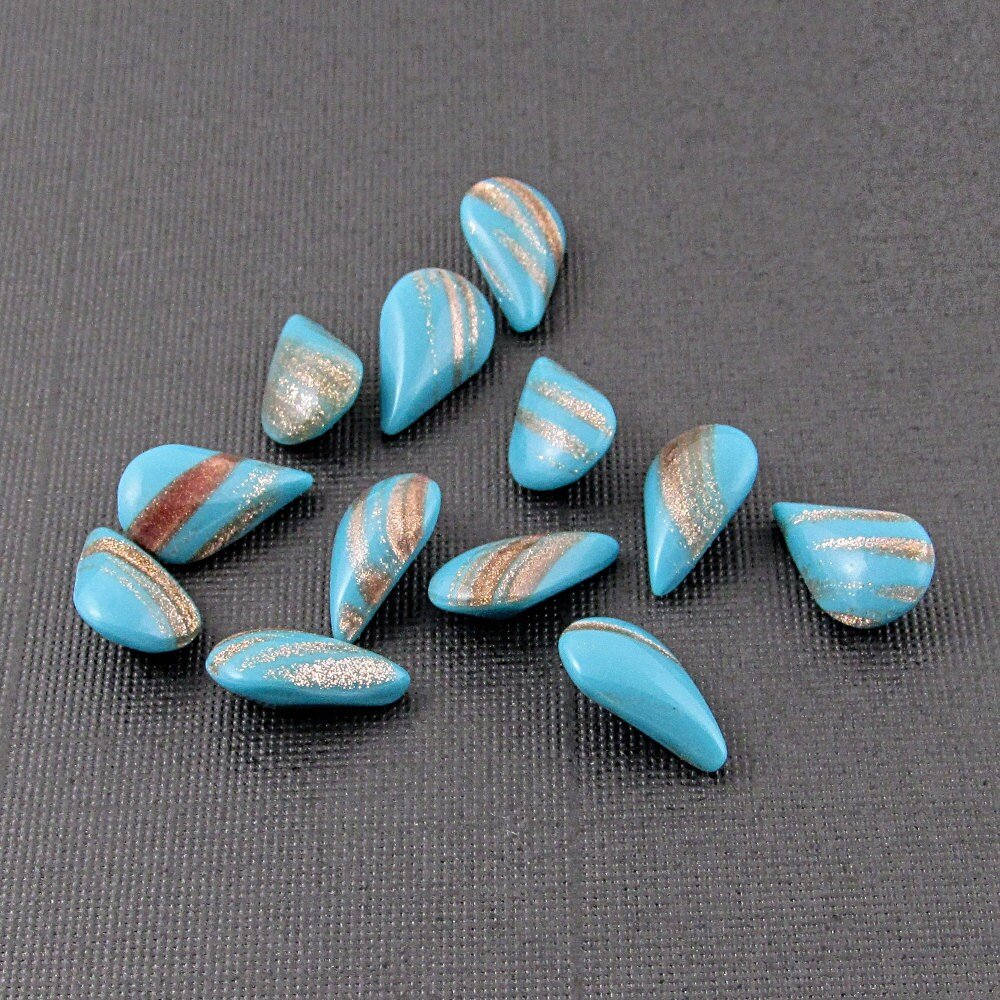 13mm Vintage Turquoise Glass Pear Shape Point Back Cabochons