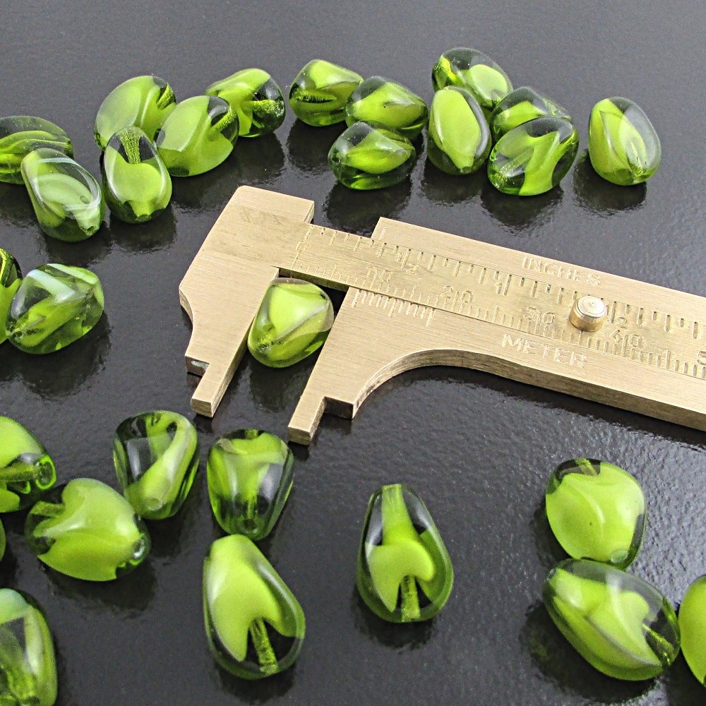 13mm Oval Olivine Givre Glass Pinch Beads