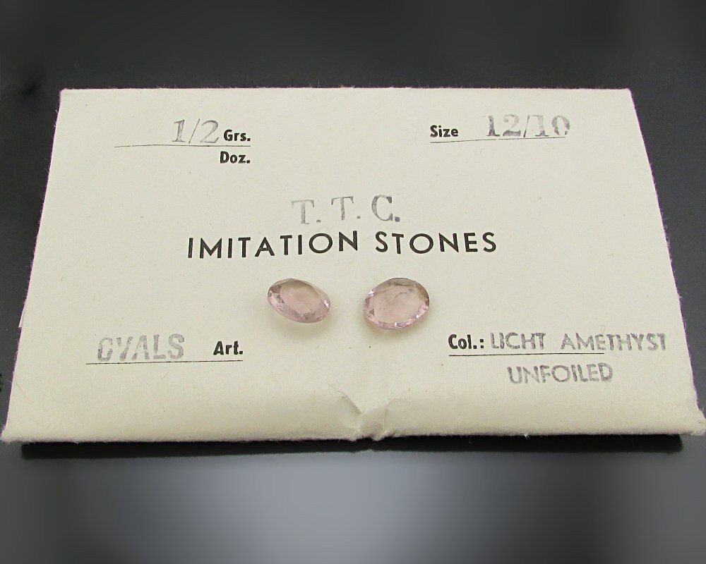 12x10mm Faceted Oval Rhinestones, Light Amethyst Unfoiled Point Back Dentelles