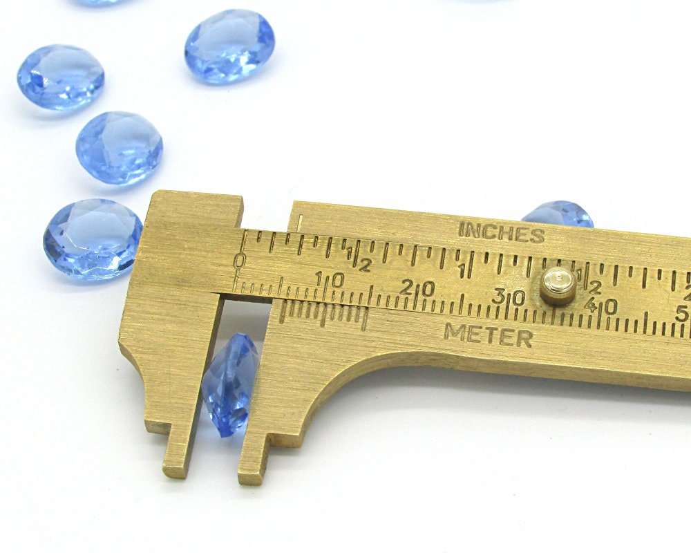 12x10mm Light Sapphire Vintage Rhinestone Dentelles