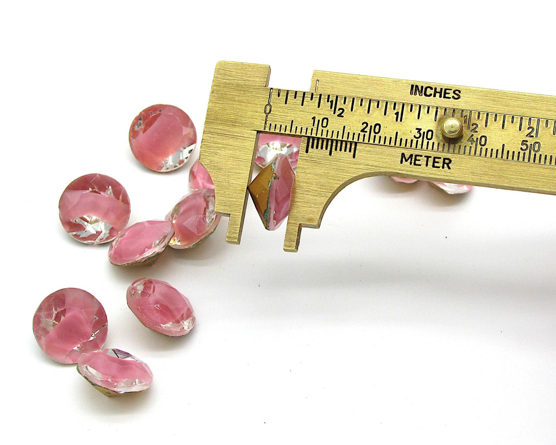 60ss Rose Pink Givre Rhinestone Dentelles, Vintage 14mm Faceted 2-Tone Point Back Glass Gems (12)