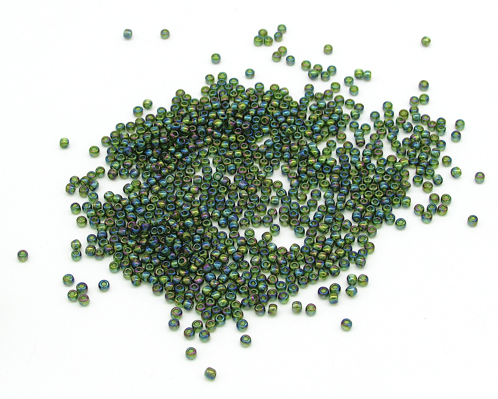 11/0 Seed Beads, Round TOHO Olivine Rainbow