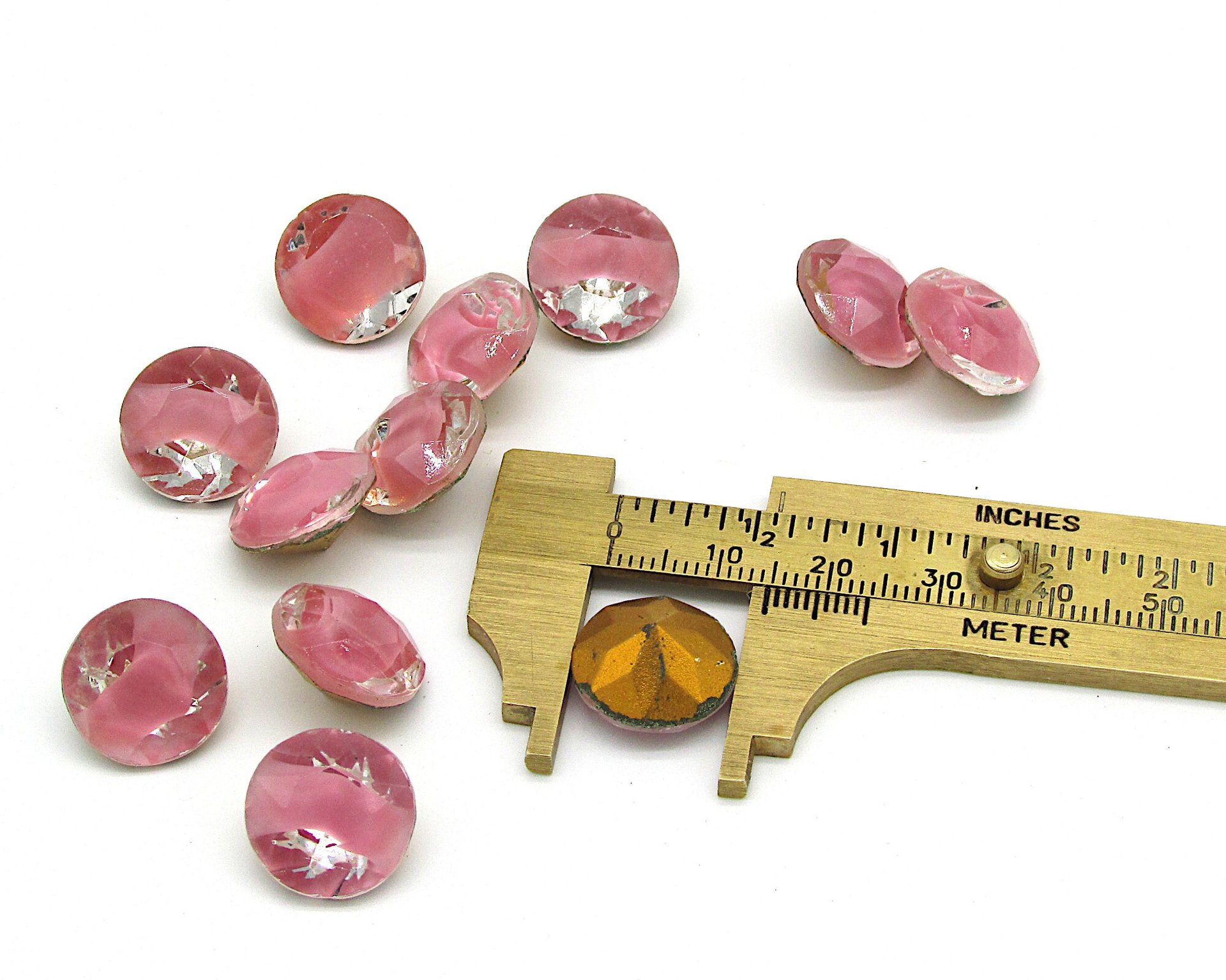 60ss Rose Pink Givre Rhinestone Dentelles, Vintage 14mm Faceted 2-Tone Point Back Glass Gems (12)