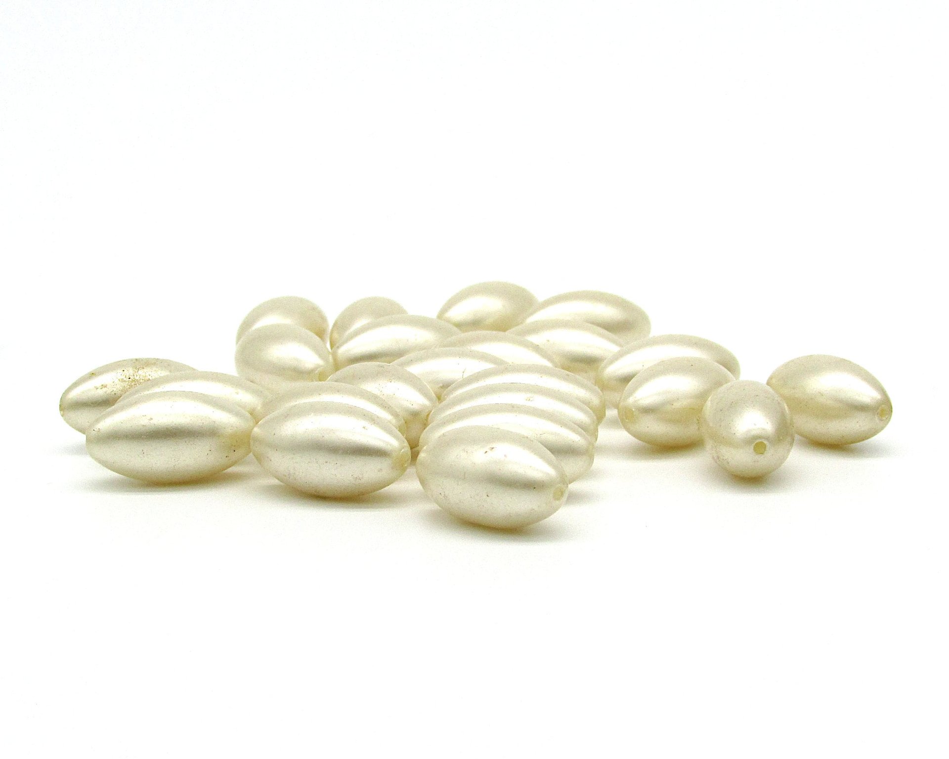 18.5x10mm Tapered Oval Plastic Beads, Vintage Cream Faux Pearls