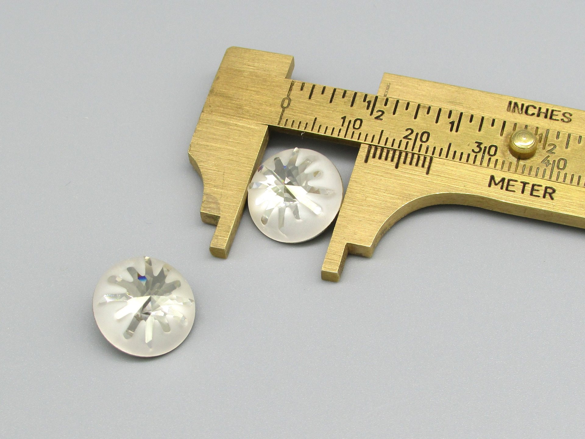 14mm Sea Urchin Carved Rivoli, Crystal Silver Shade Partially Frosted Round Stone, Foiled Point Back (2)