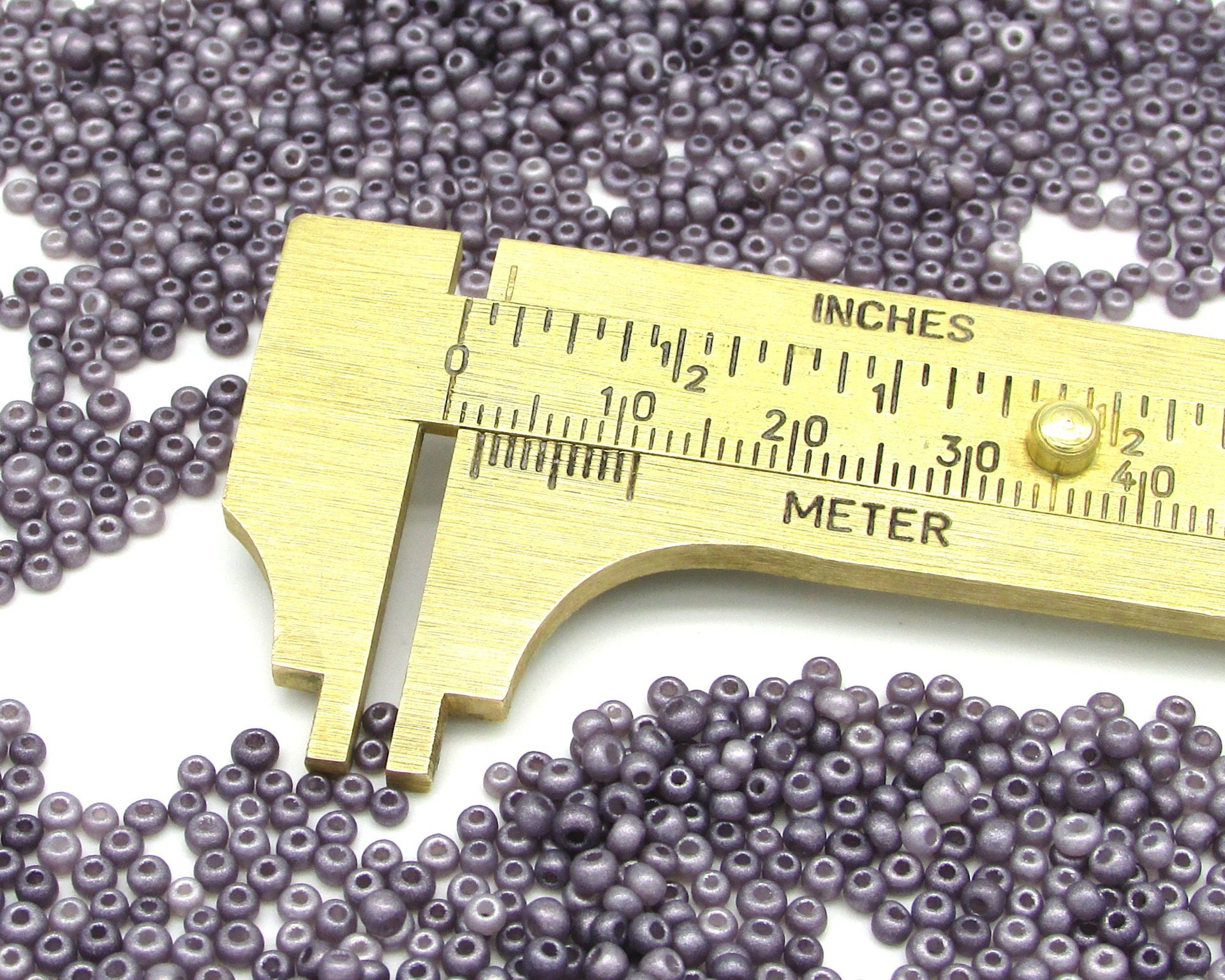 11/0 Seed Beads, Opaque Lilac Pearl Matte