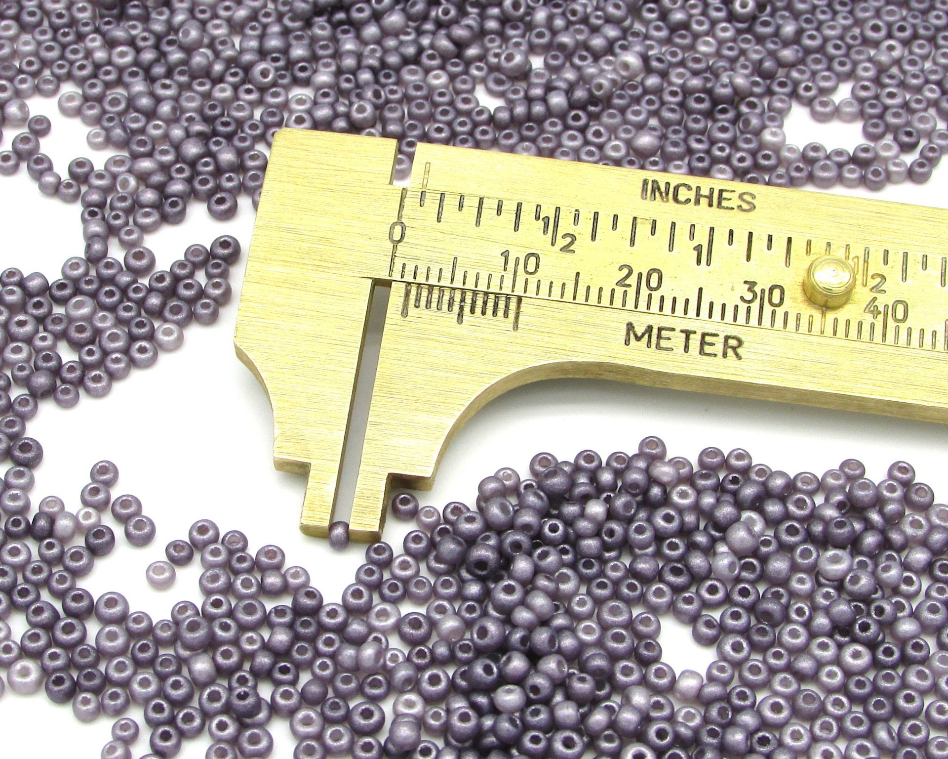 11/0 Seed Beads, Opaque Lilac Pearl Matte