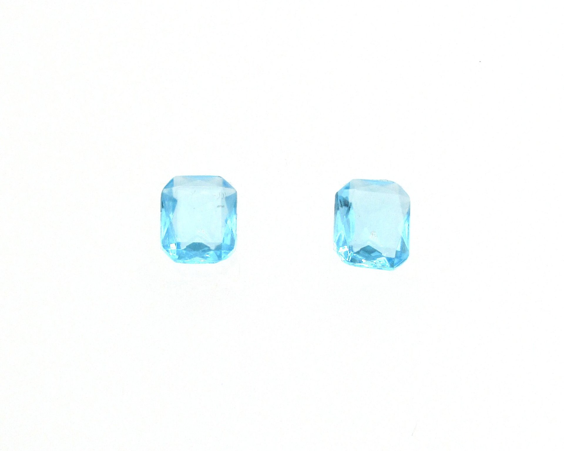 Vintage 12x11mm Octagon Rhinestones, Unfoiled Aquamarine Point Backs