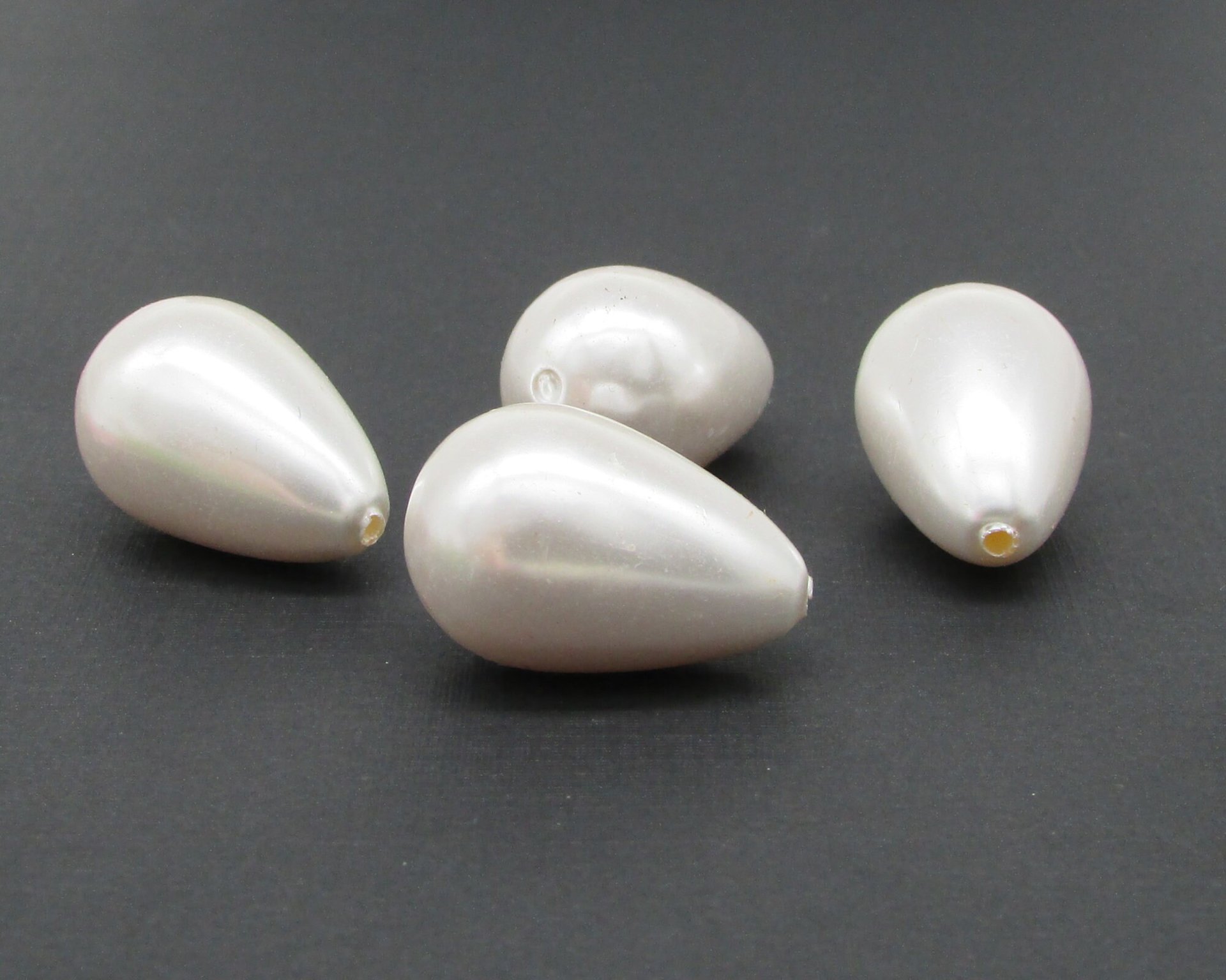 26.5x17mm Teardrop Beads, Vintage White Plastic Pearls