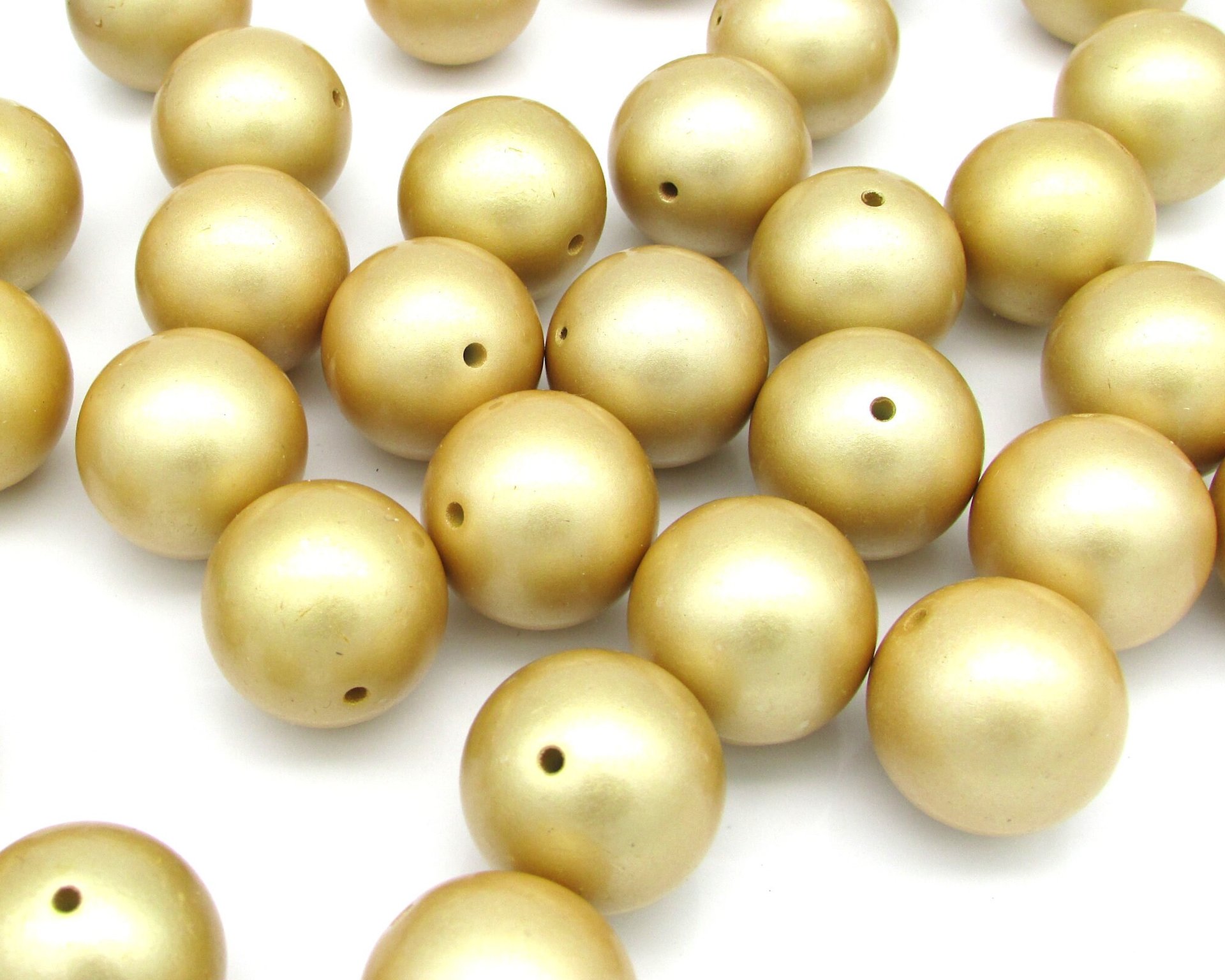22mm Round Beads, Vintage Jumbo Plastic Pearls