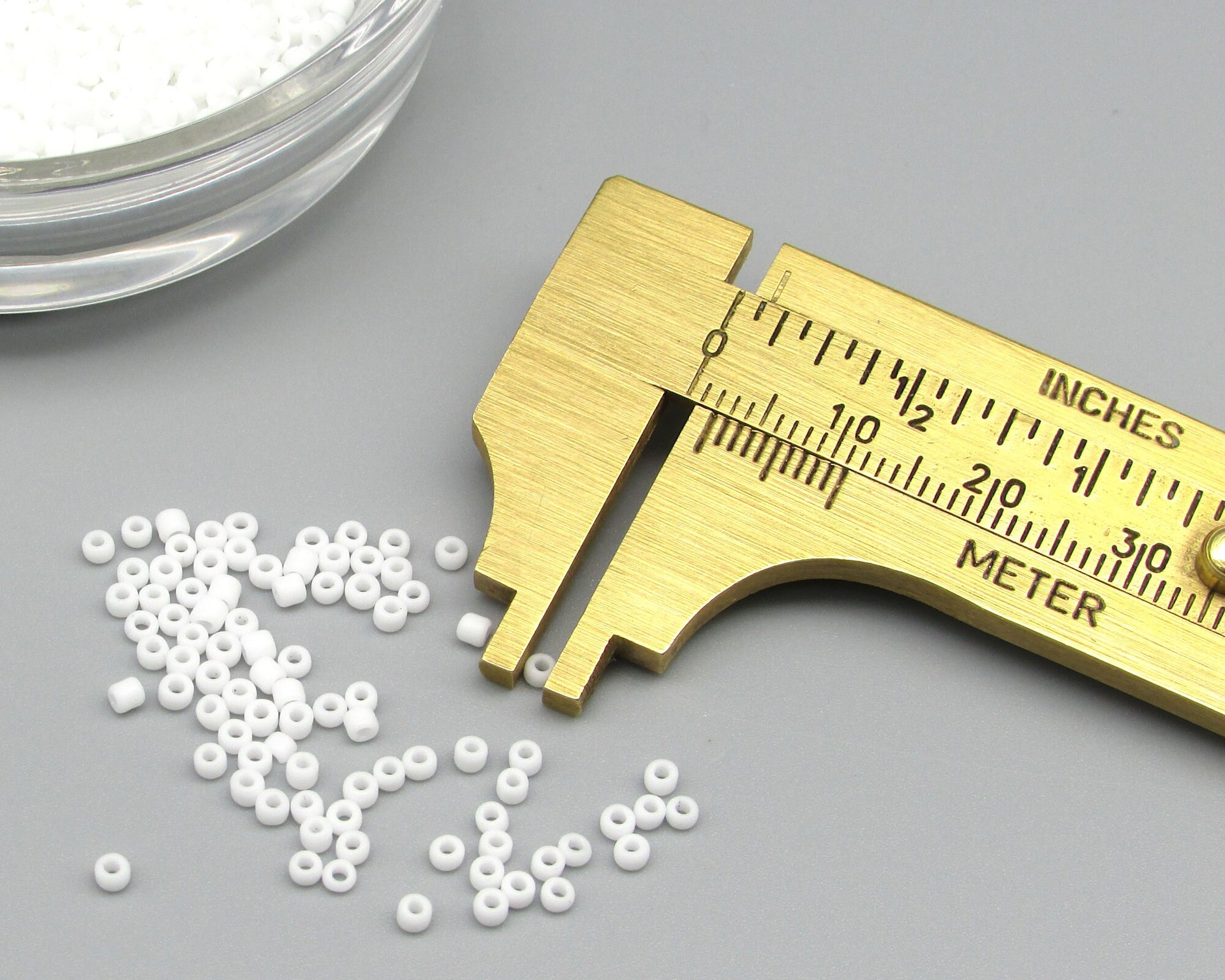 11/0 Rocailles, Matte Opaque White