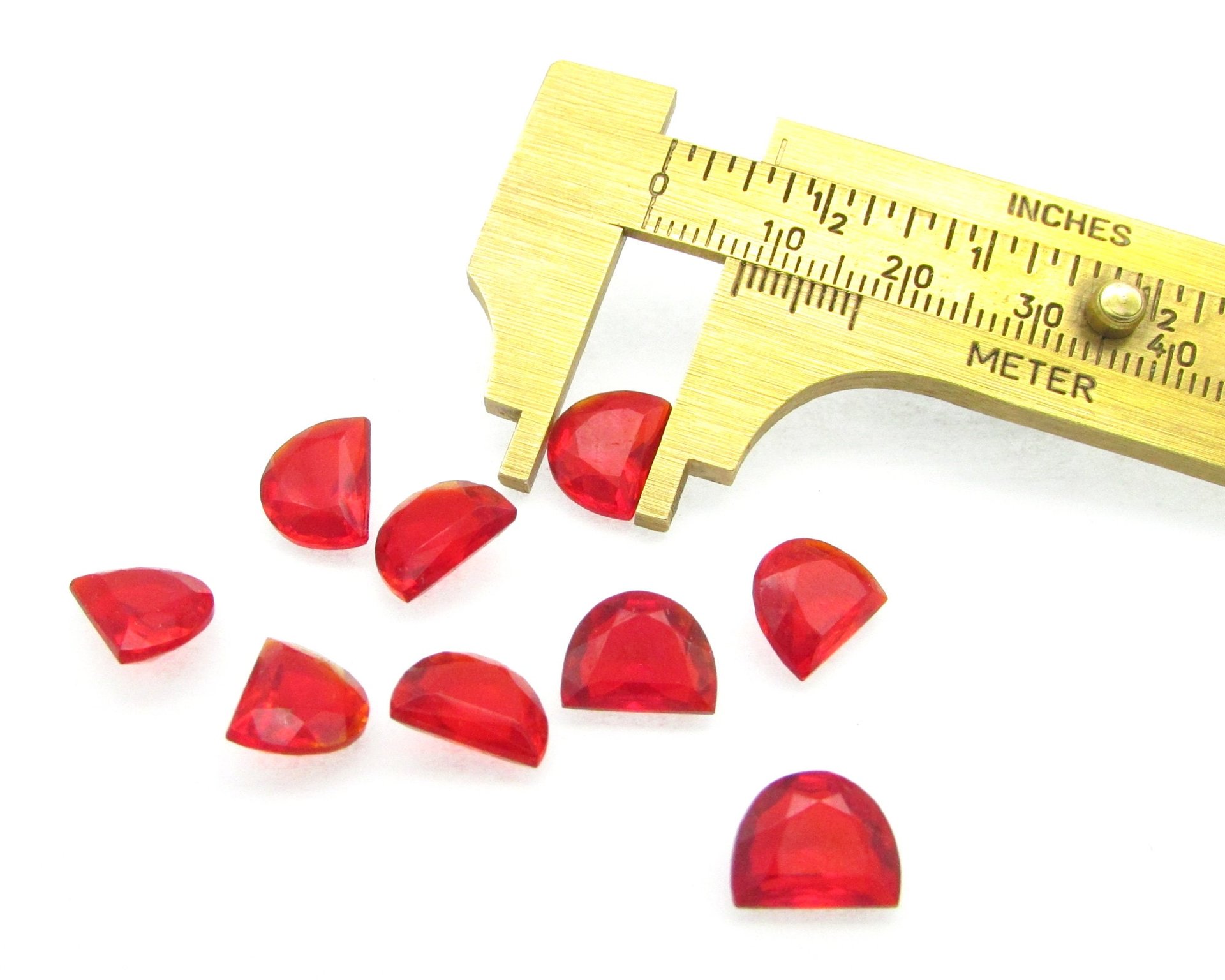 Vintage Siam Red 10x8mm Shield Rhinestones (9)