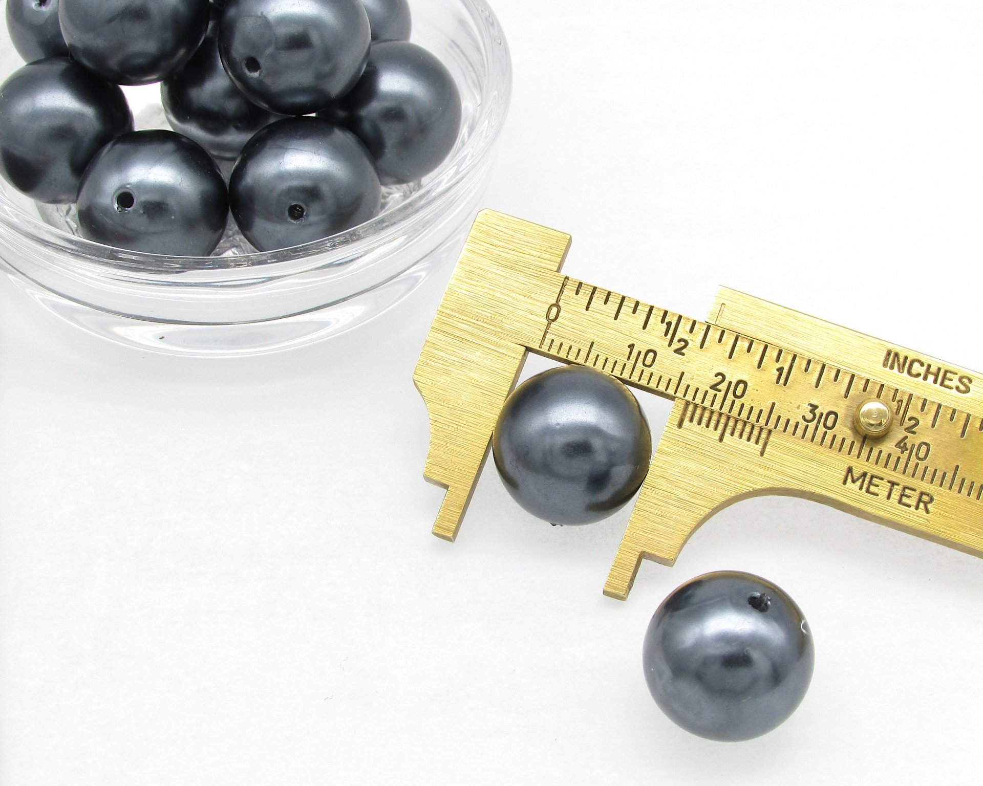 17mm Dark Gray Plastic Pearls (13)