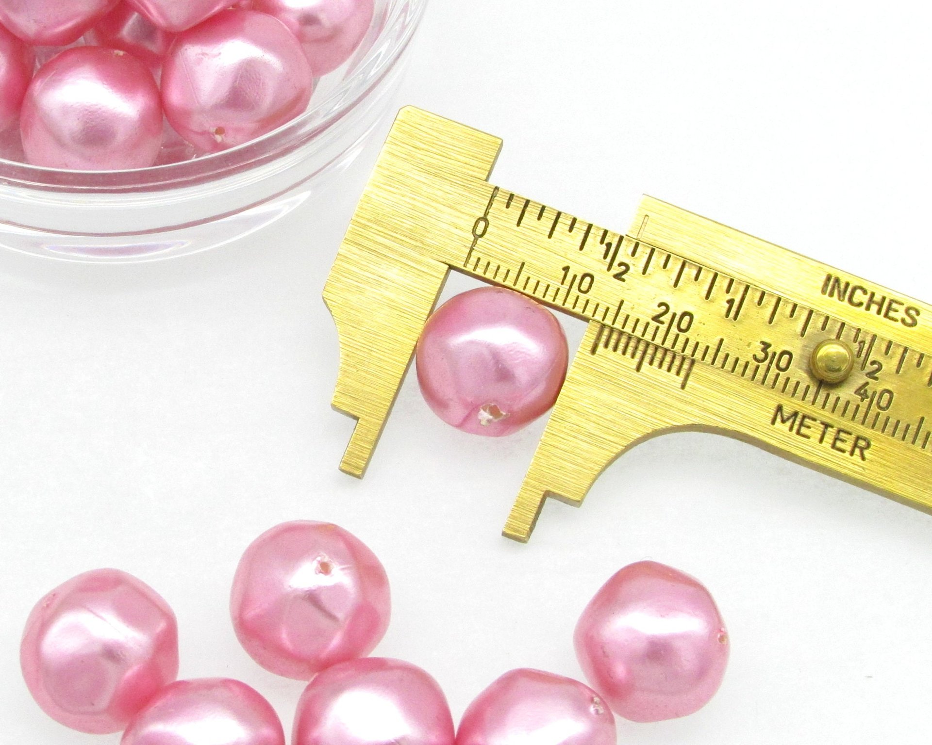 15mm Pink Baroque Round Plastic Pearls (27)