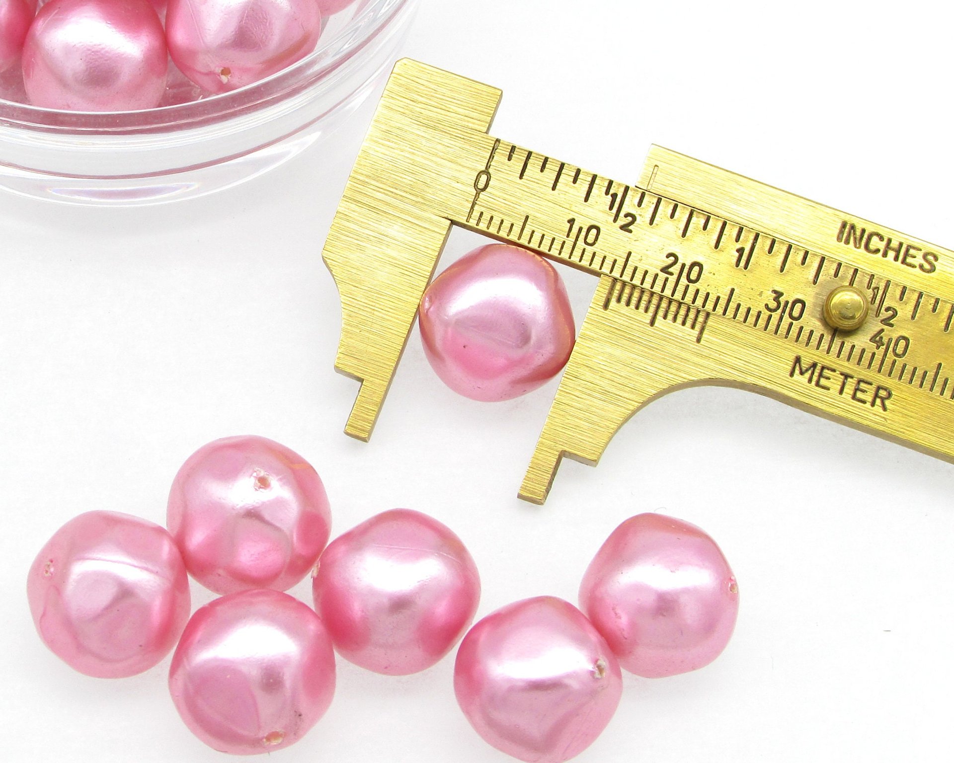 15mm Pink Baroque Round Plastic Pearls (27)