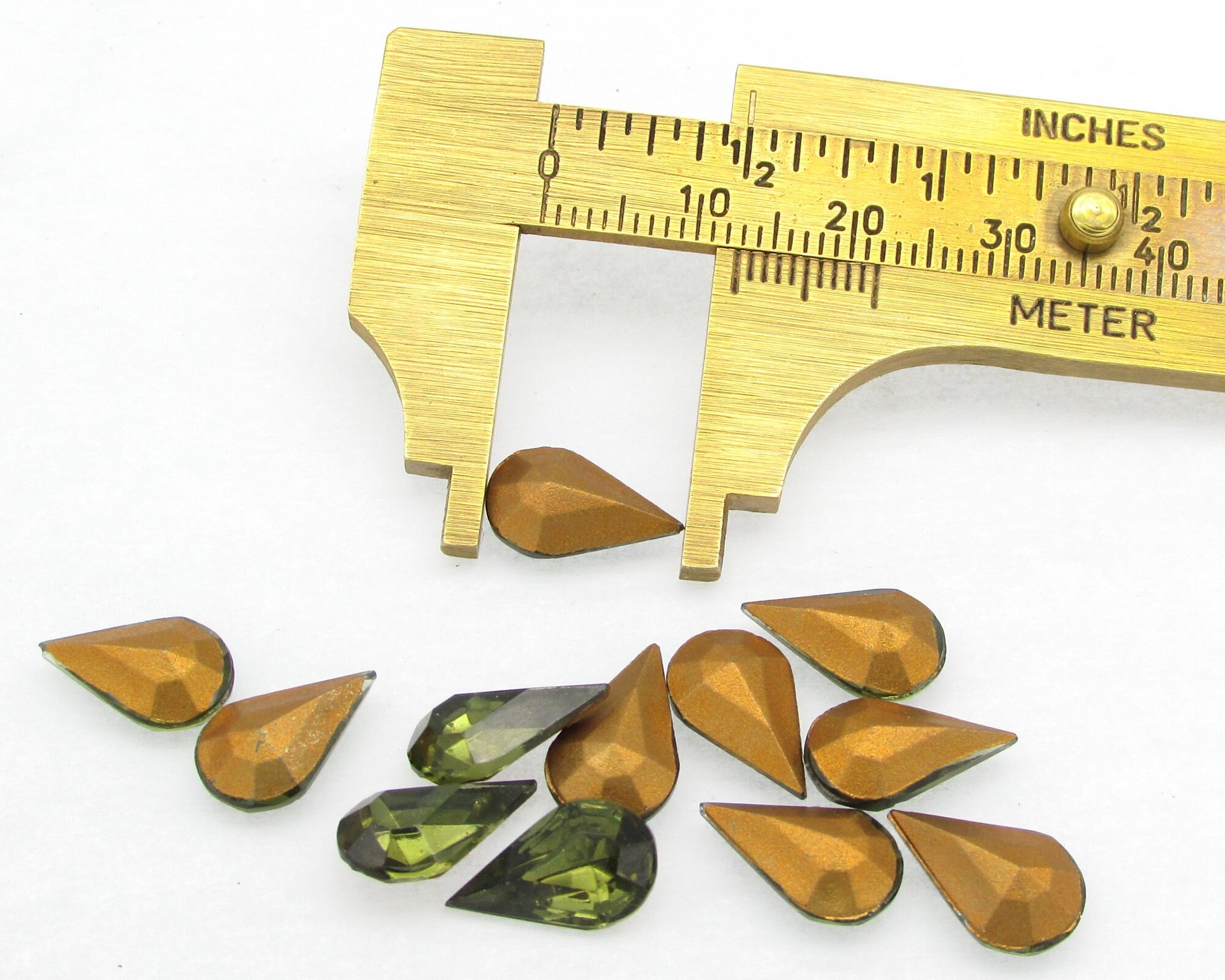 Turmalin 13x8mm Pears, Vintage Foiled Rhinestones