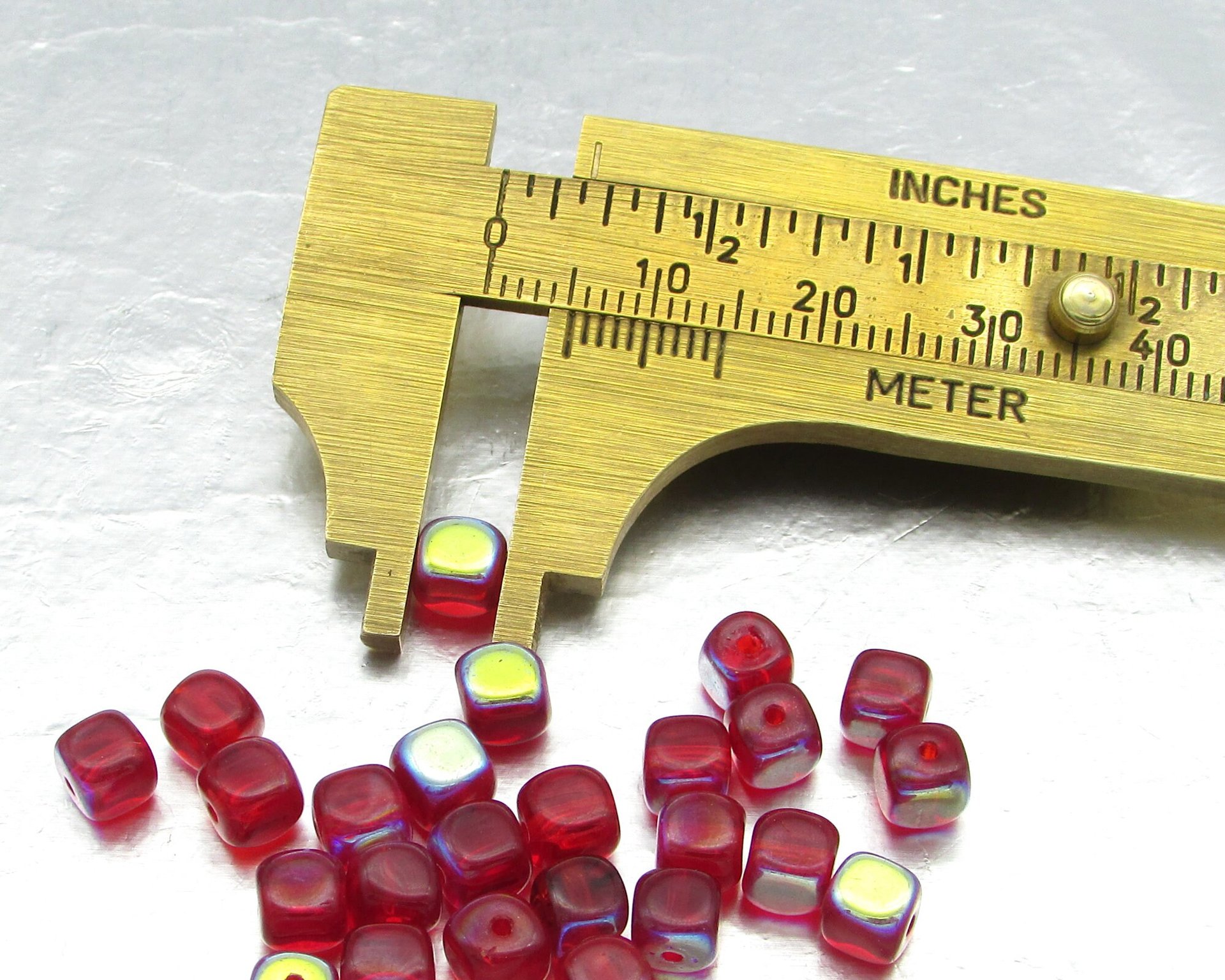 5mm Cubes, Siam Ruby AB