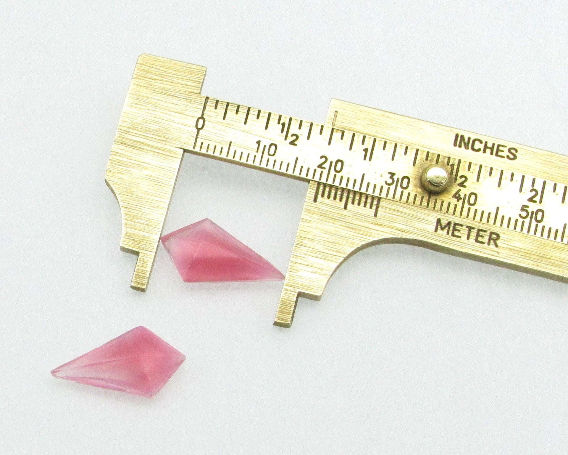 19x11mm Kite Point Back Glass Gems, Moonglow Cab-Top Unfoiled Rhinestones