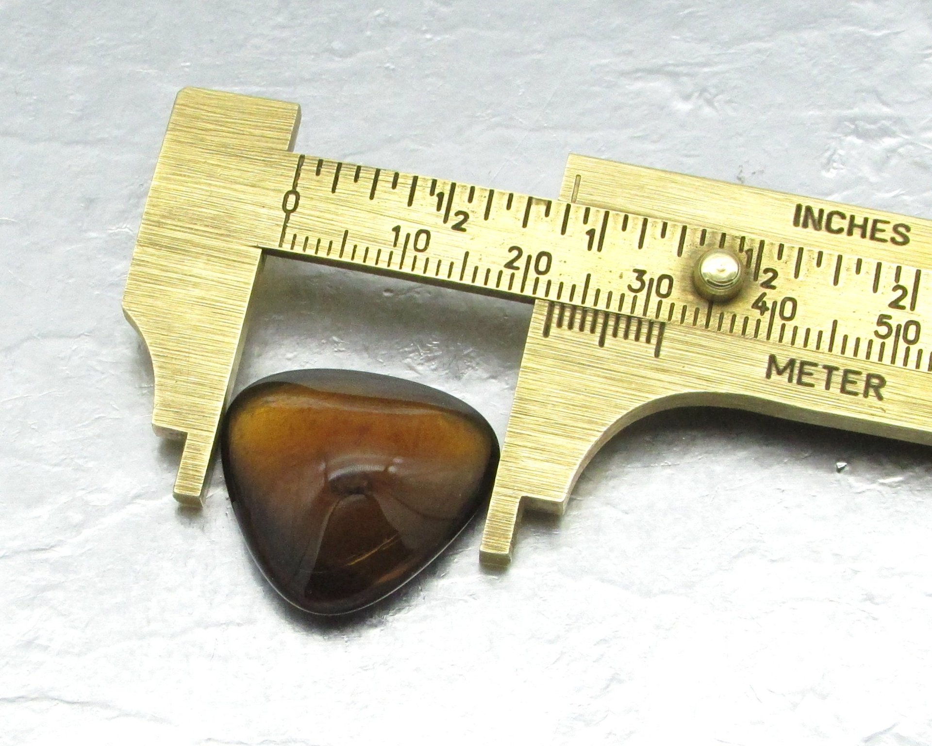 22mm Triangular Glass Stone with Center Hole (1)