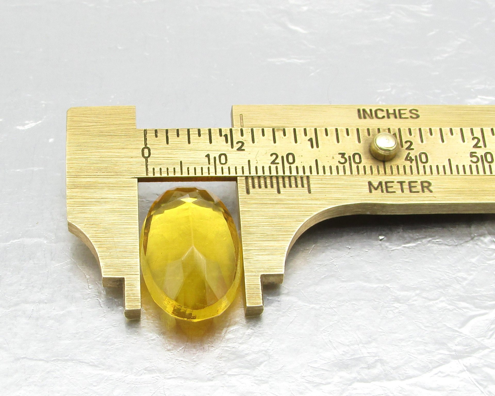 24.5mm Oval Dentelle,  Unfoiled Light Topaz Glass Rhinestone