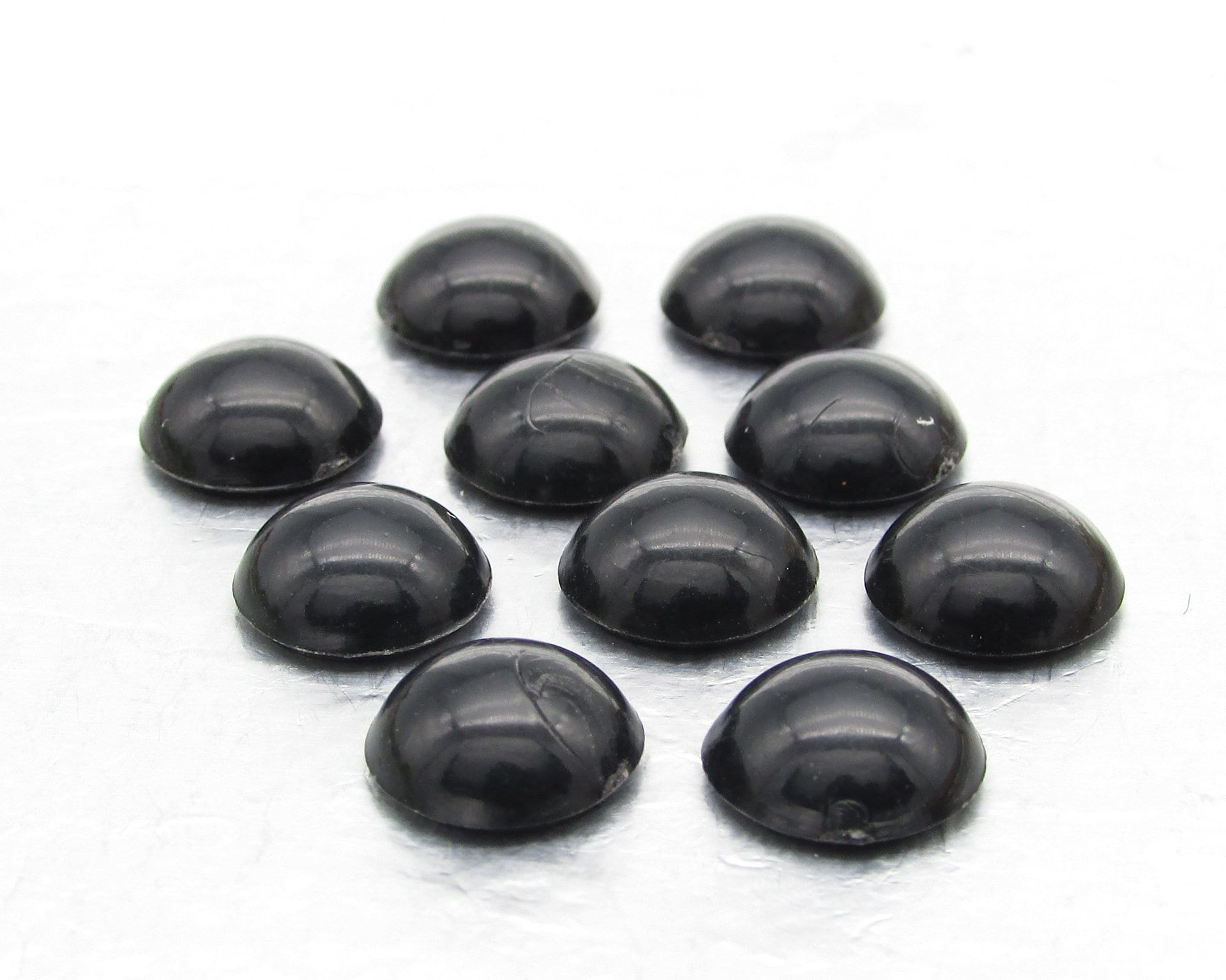 9.5mm Round Plastic Cabochons, Opaque Black Flat Back Vintage Embellishments (10)