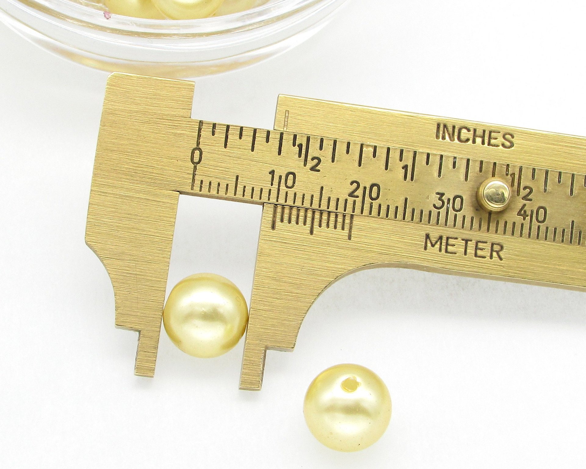 Vintage Faux Pearls, Yellow Plastic Lustre Beads, 10mm 14mm Rounds