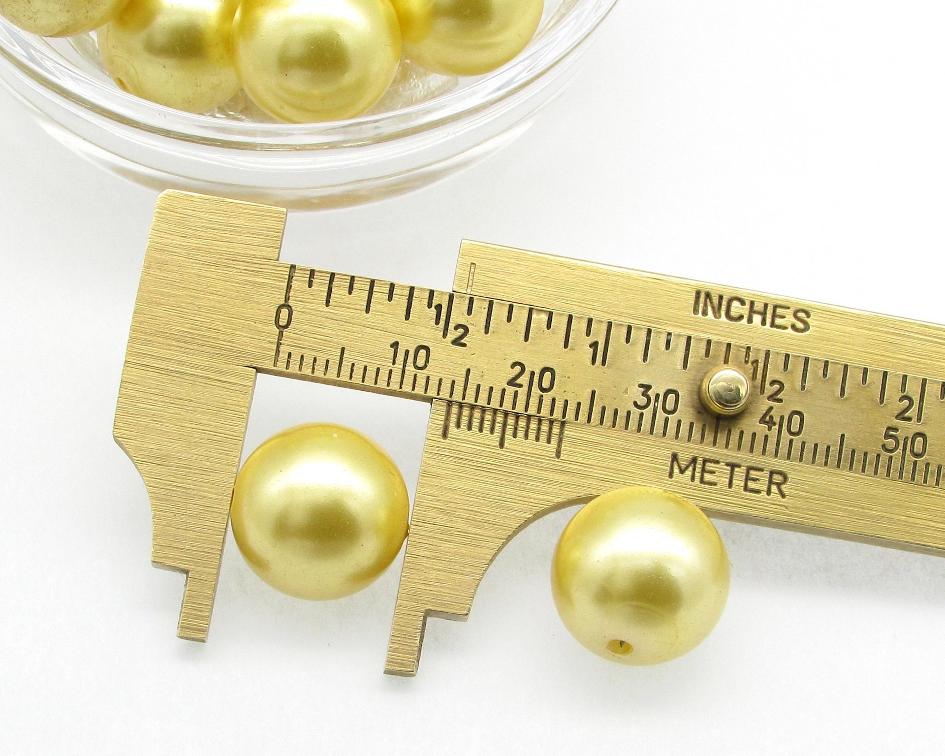 Vintage Faux Pearls, Yellow Plastic Lustre Beads, 10mm 14mm Rounds