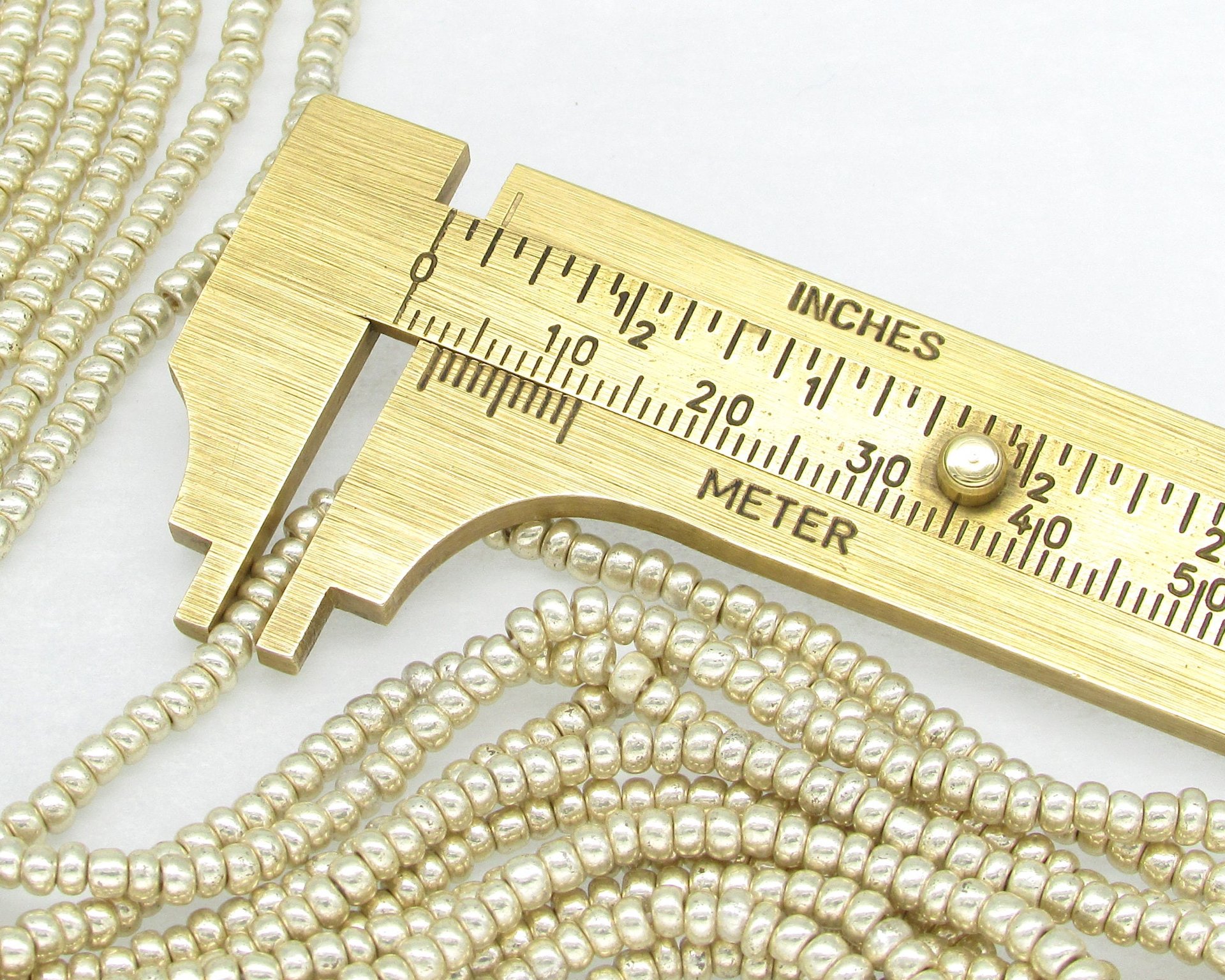 8/0 Seed Beads, Opaque Silver Metallic