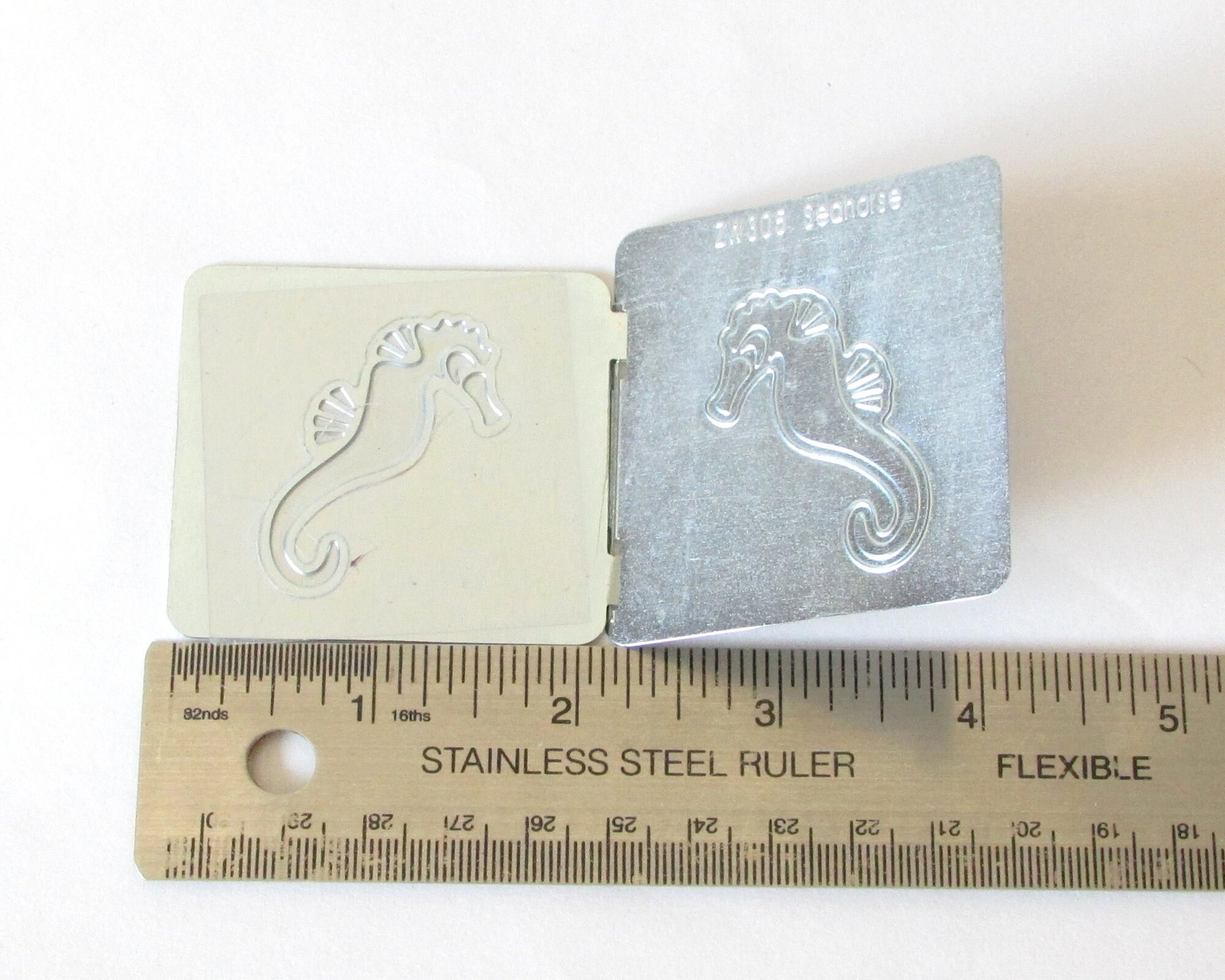 Small Metal Emboss and Cut Folders 2” AccuCut Stanzform Zip‘ e Snaps, Assorted Styles