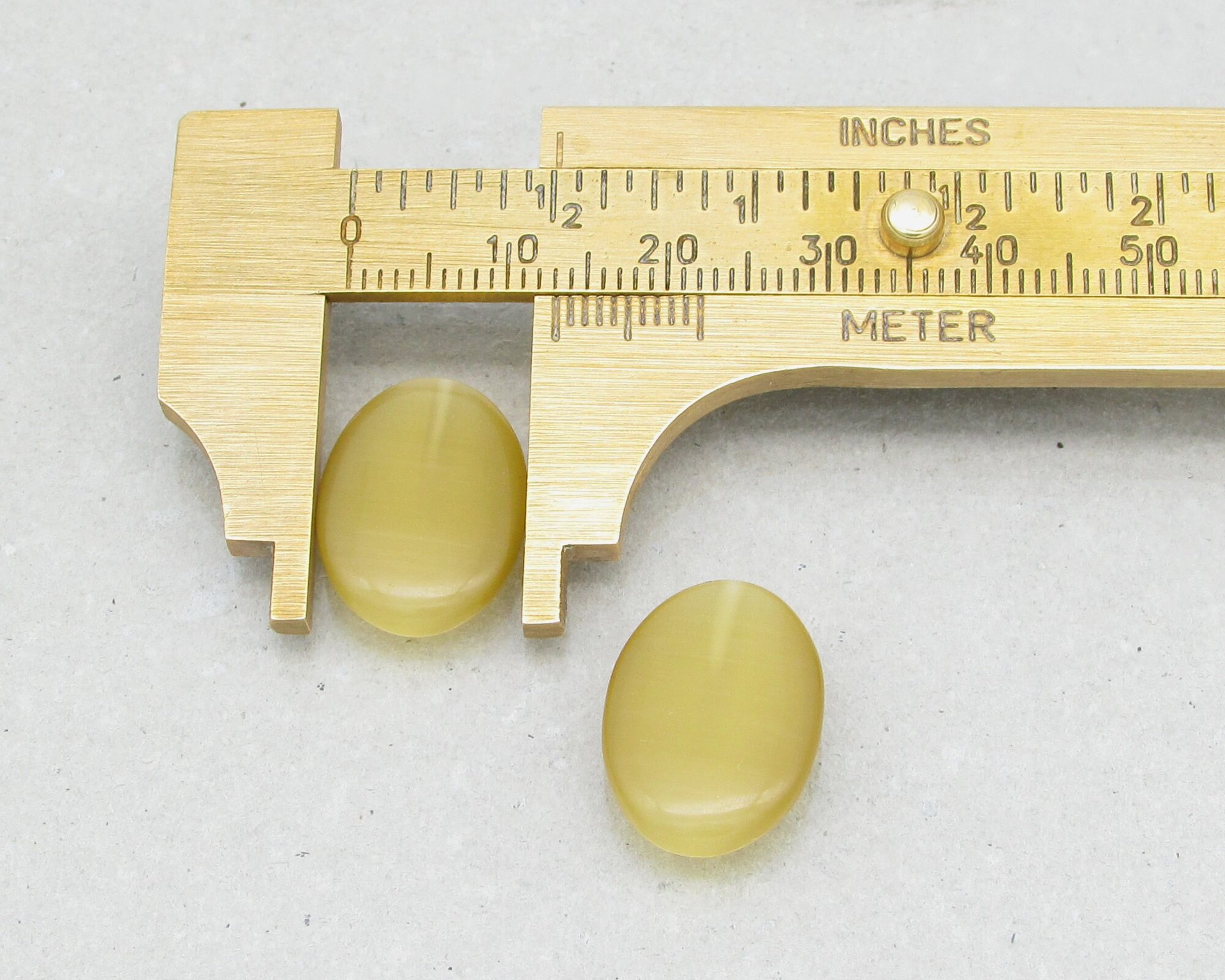 Oval Half-Drilled Pendants, 1-Hole Cat's Eye Glass Beads