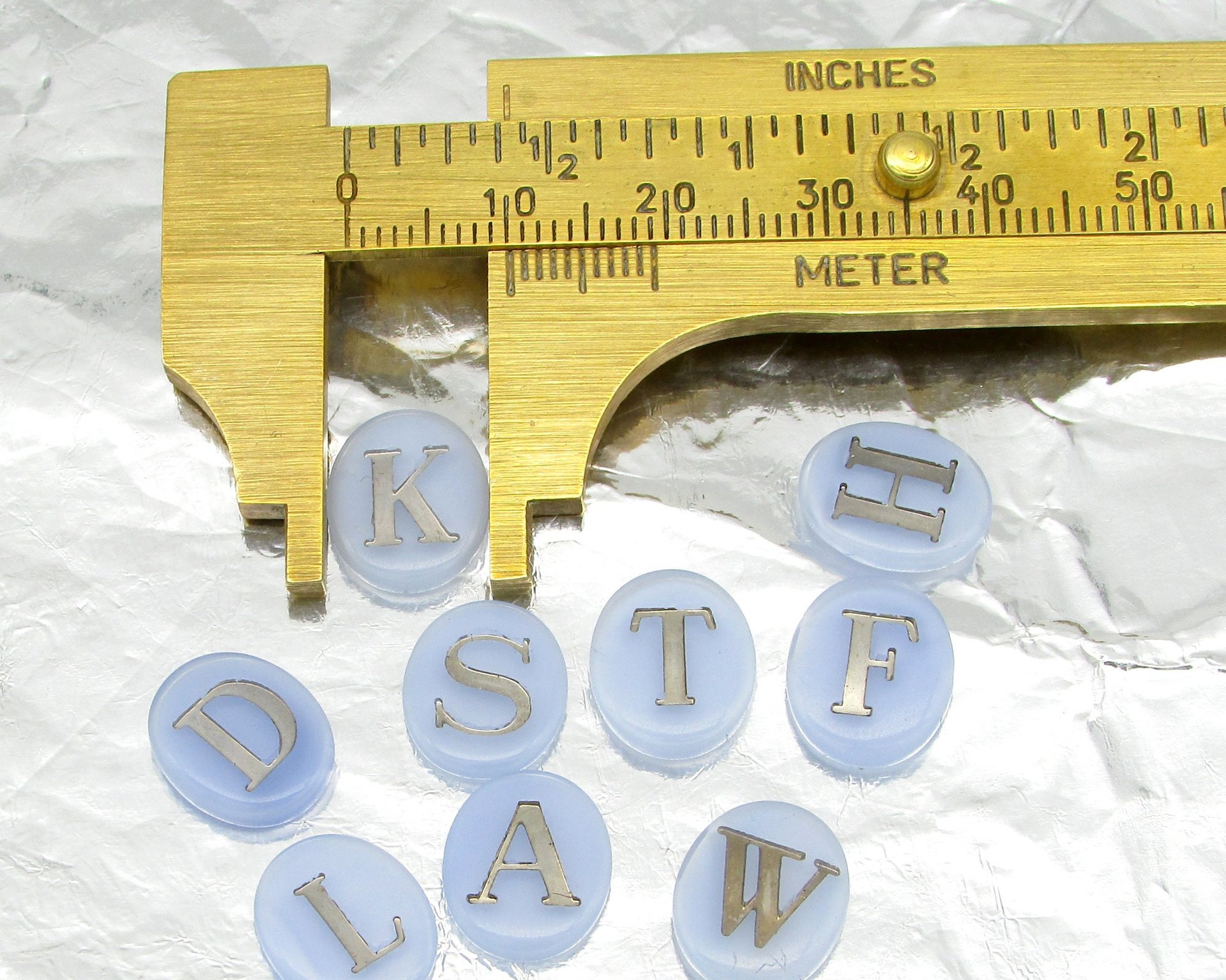 Vintage Initial Cabochon, Pale Blue with Silver Letter, 12mm Oval