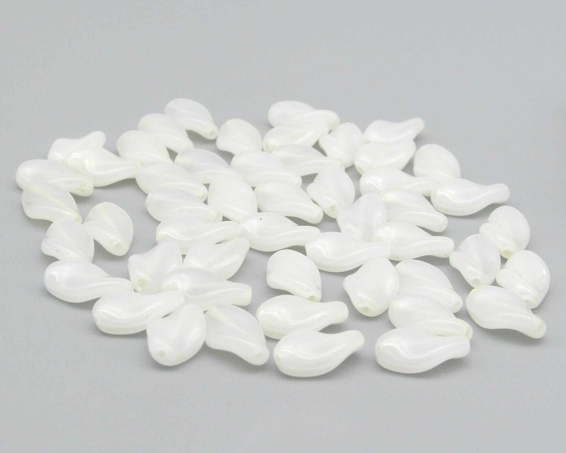 13x8mm Flat Twisted Diamonds, Alabaster White Glass Beads (50)