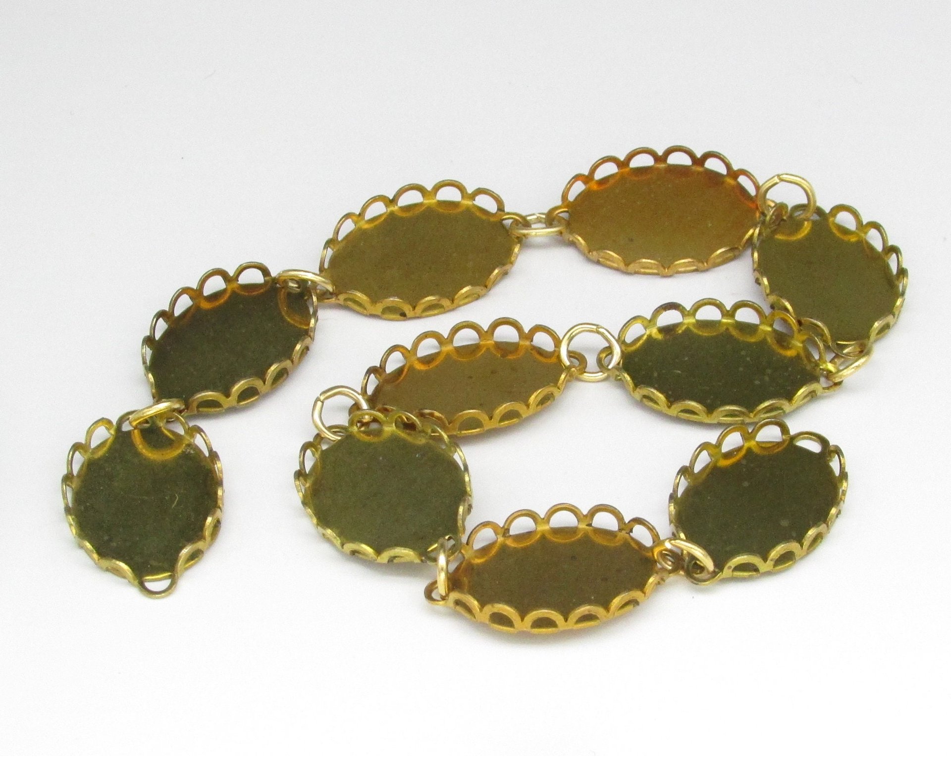 18x13mm Bezels, Scalloped Lace Edge, Brass Coated Steel