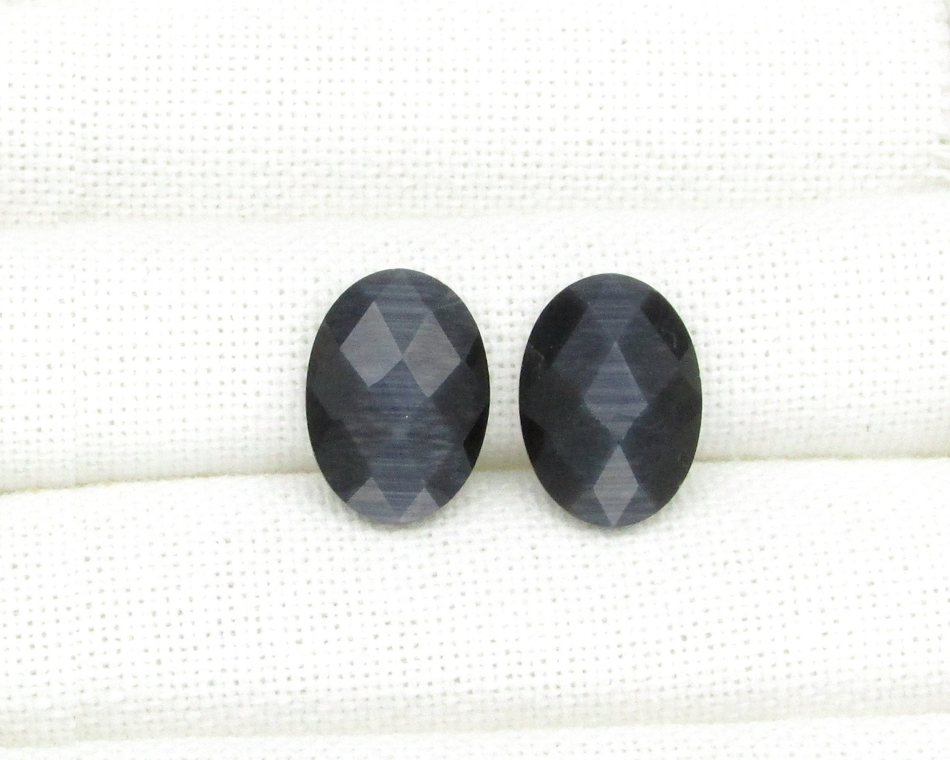 18x13mm Faceted Oval Fiber Optic Glass Cabochons